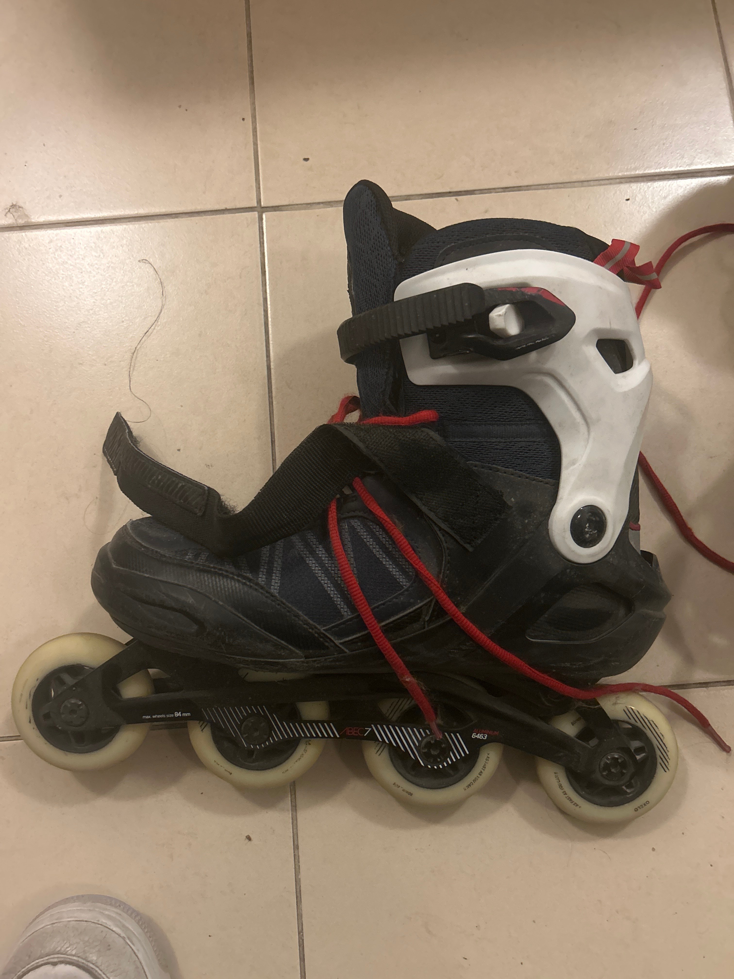 Oxelo Skates - Image 1