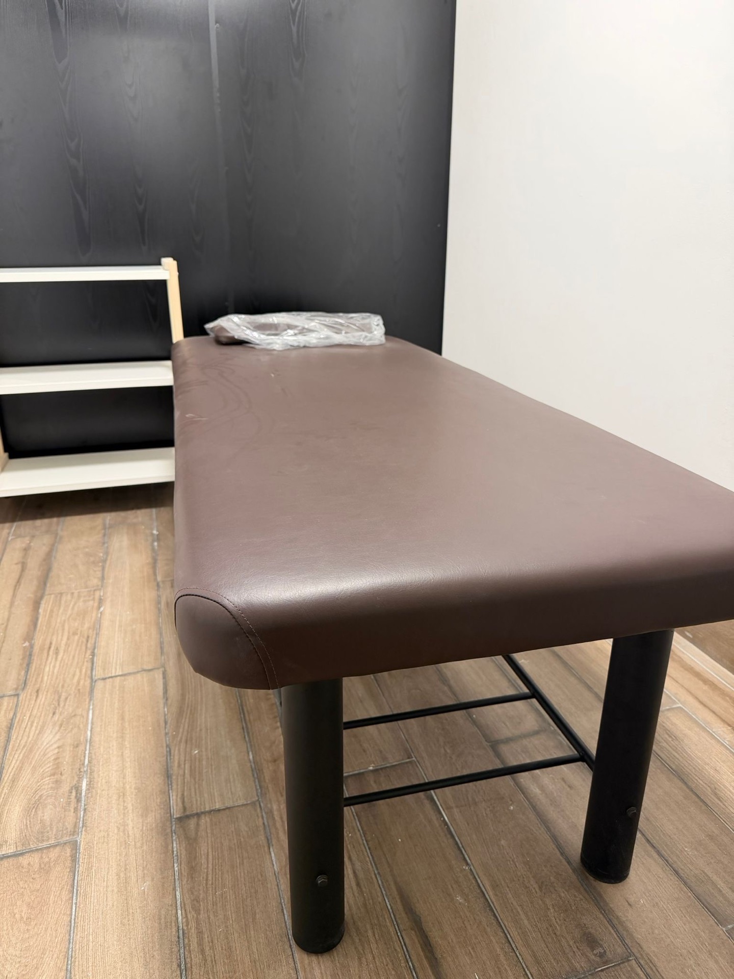 Massage bed for sale( new one) - Image 2