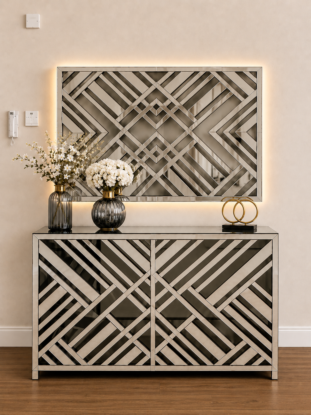 Beautiful mirror cabined - Image 4