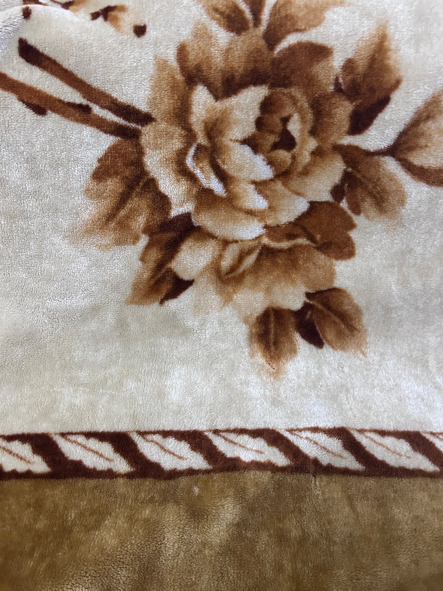 King Size -  Blanket  - Image 4