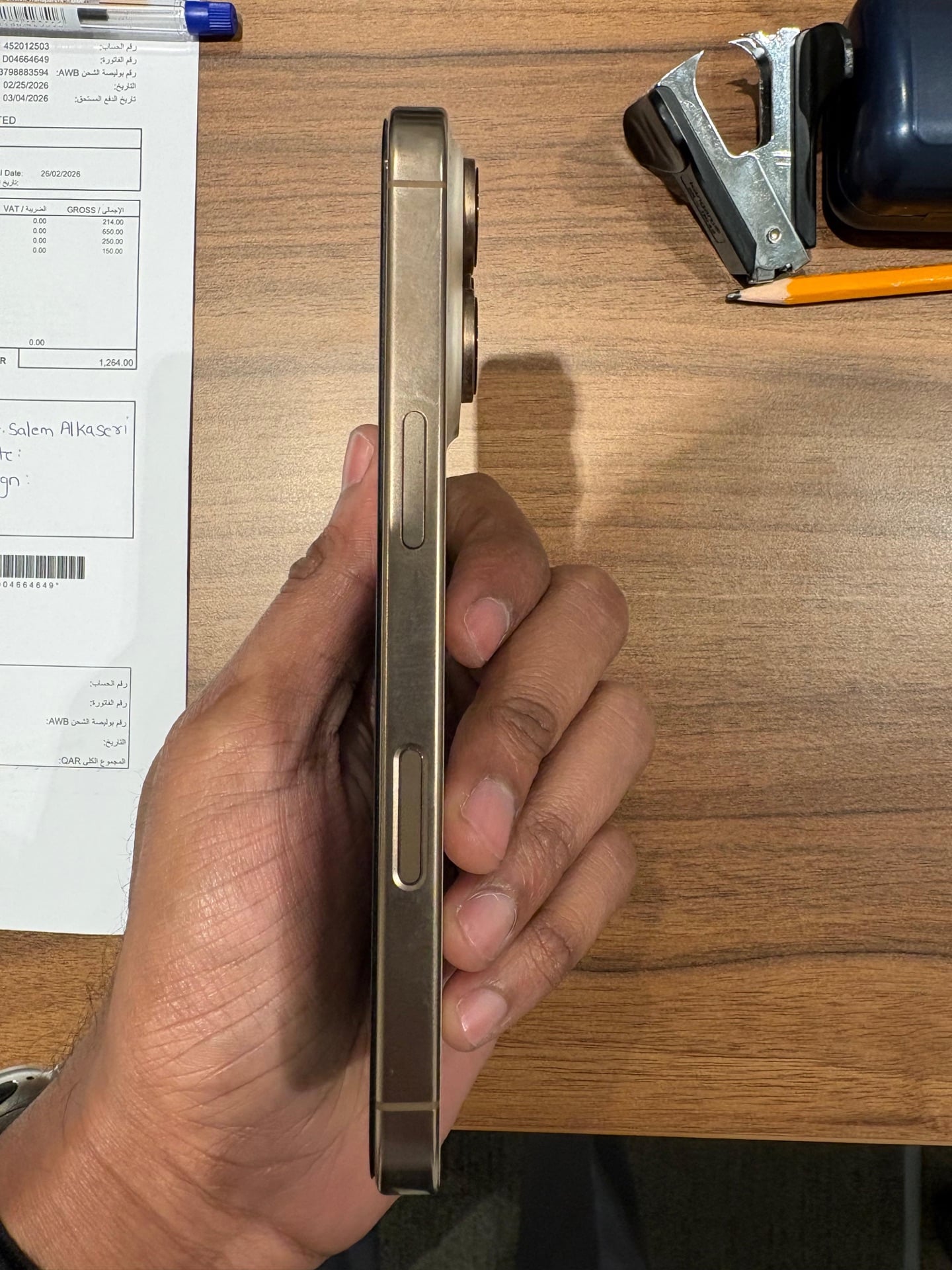 I phone 16pro Dessert Titanium 256gb - Image 4