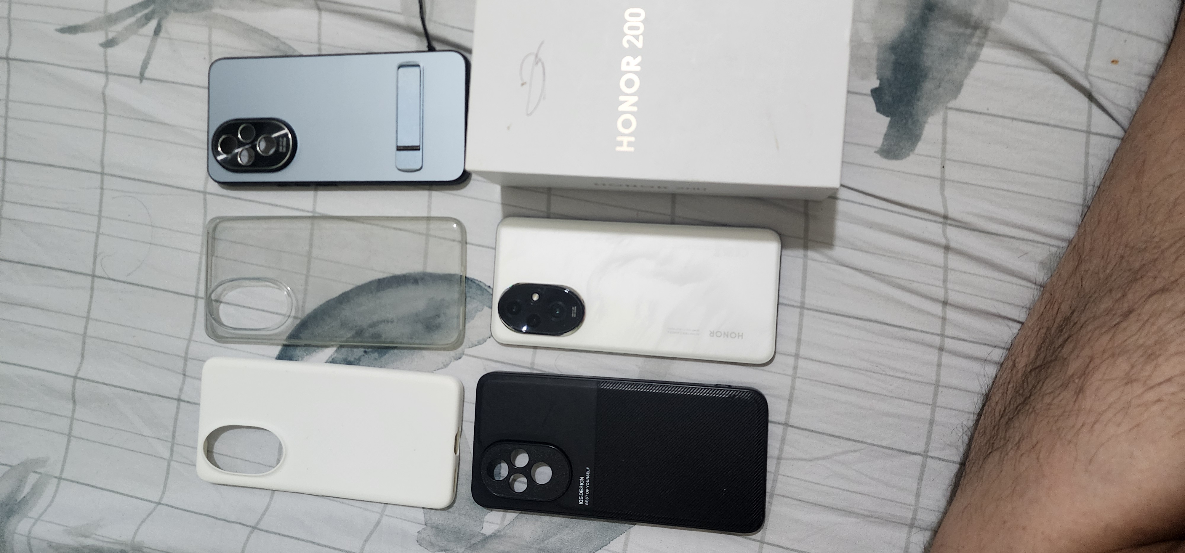 For Sale Honor 200 with box, receipt and freebies - Image 1