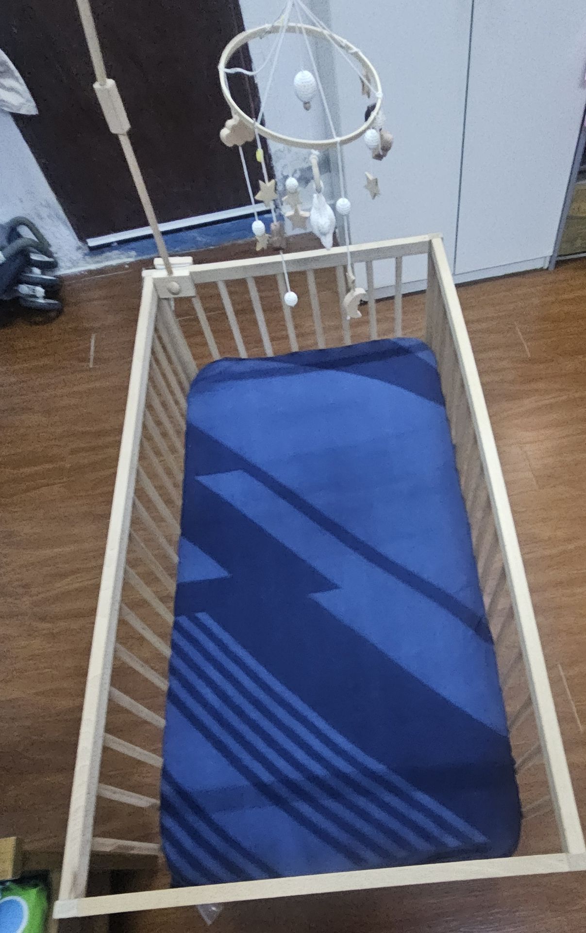 Crib - Image 4