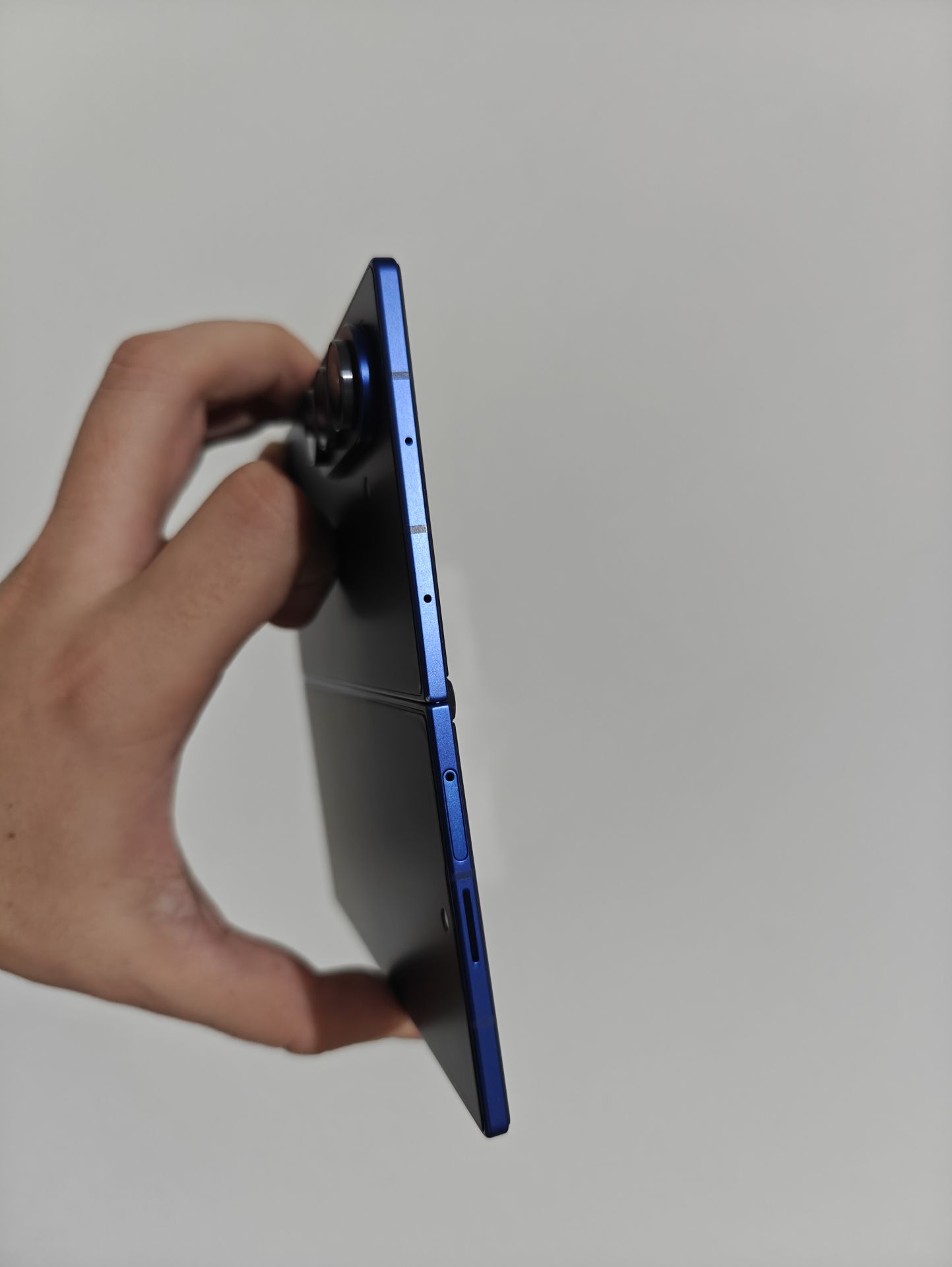 Samsung Galaxy Z Fold7 – 16GB RAM / 1TB Storage - Image 5