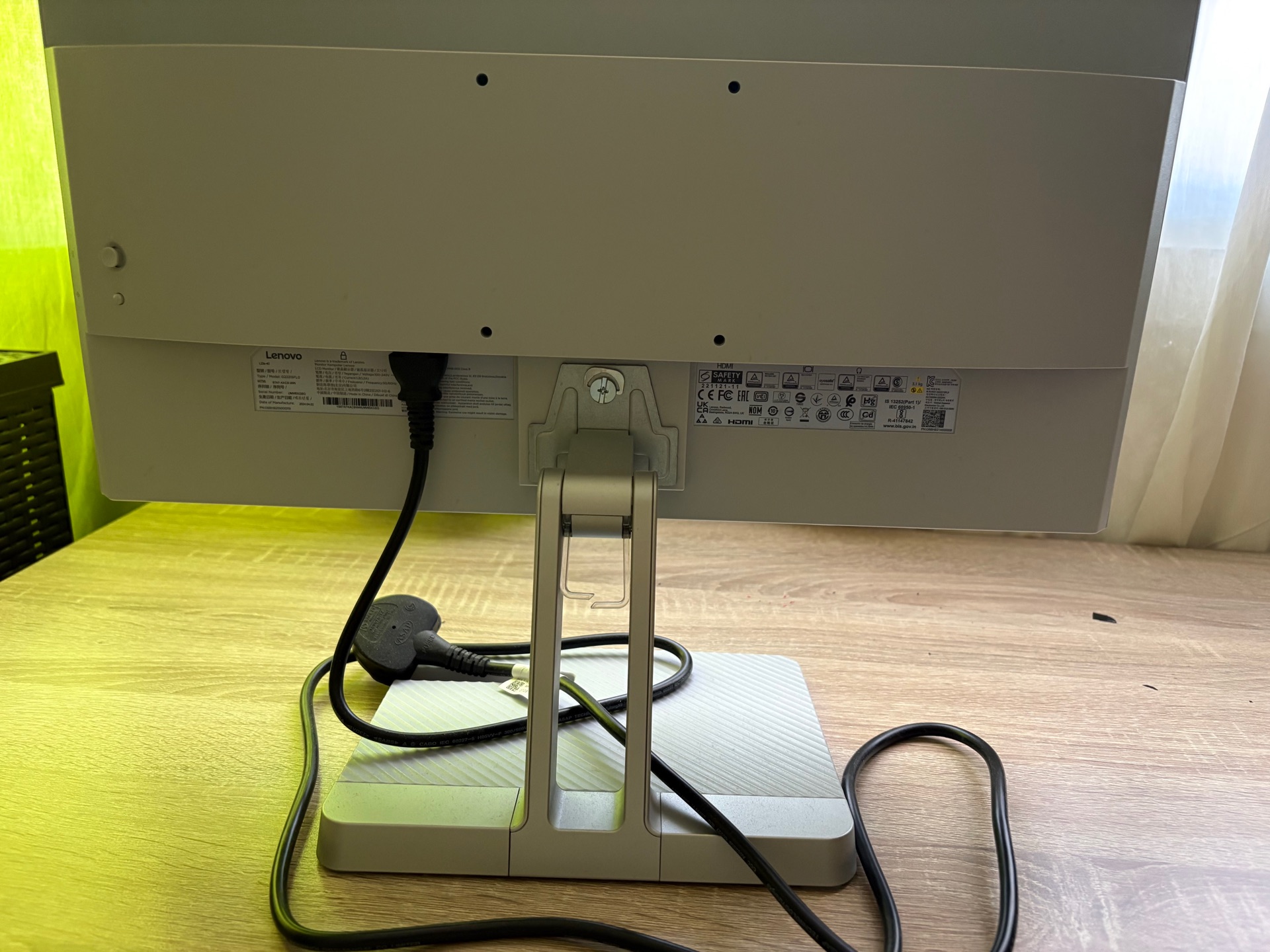 Lenovo monitor - Image 3