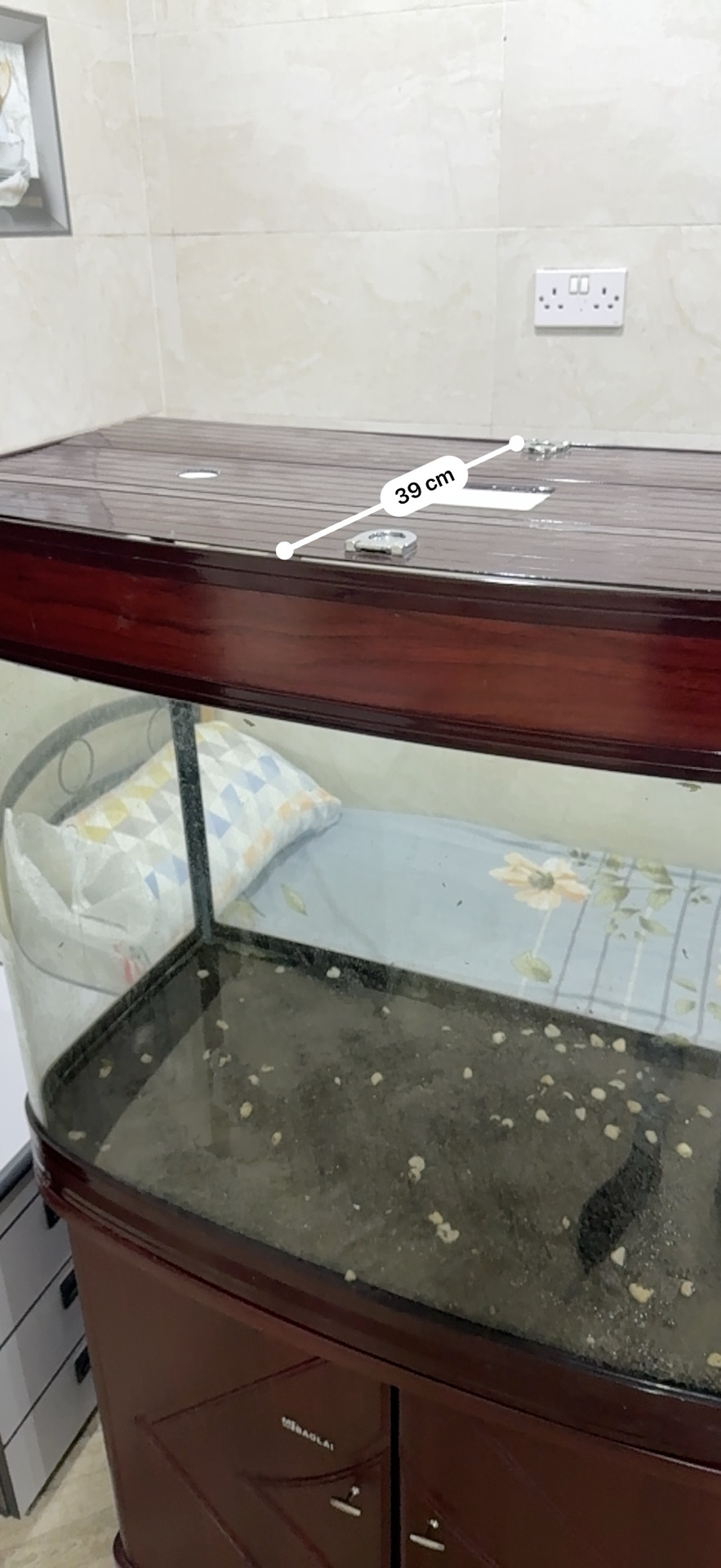 FISH AQUARIUM FOR SALE  - Image 4