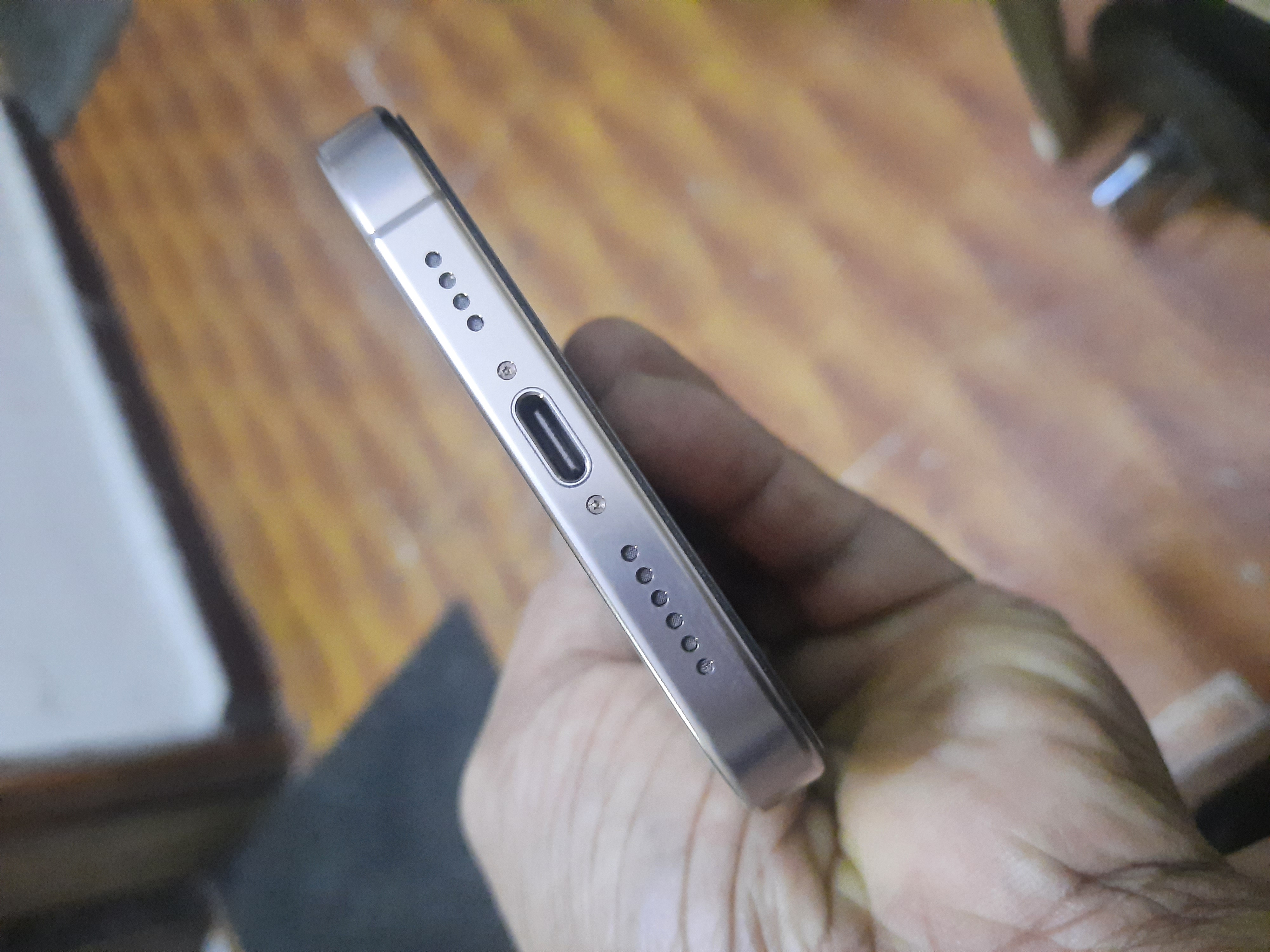 Iphone 16 pro max  - Image 2