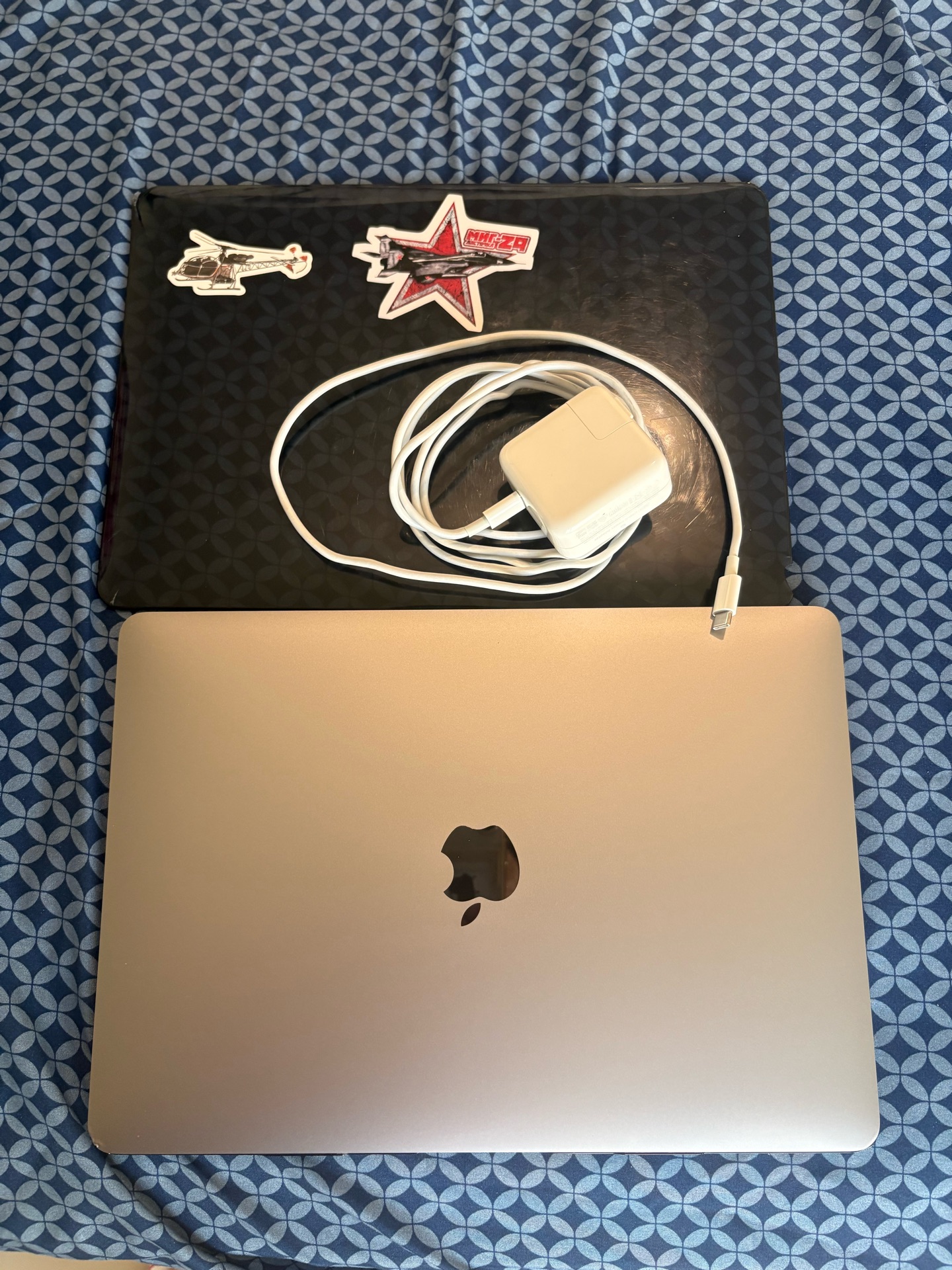 13 inch MacBook Air space Gray  - Image 3