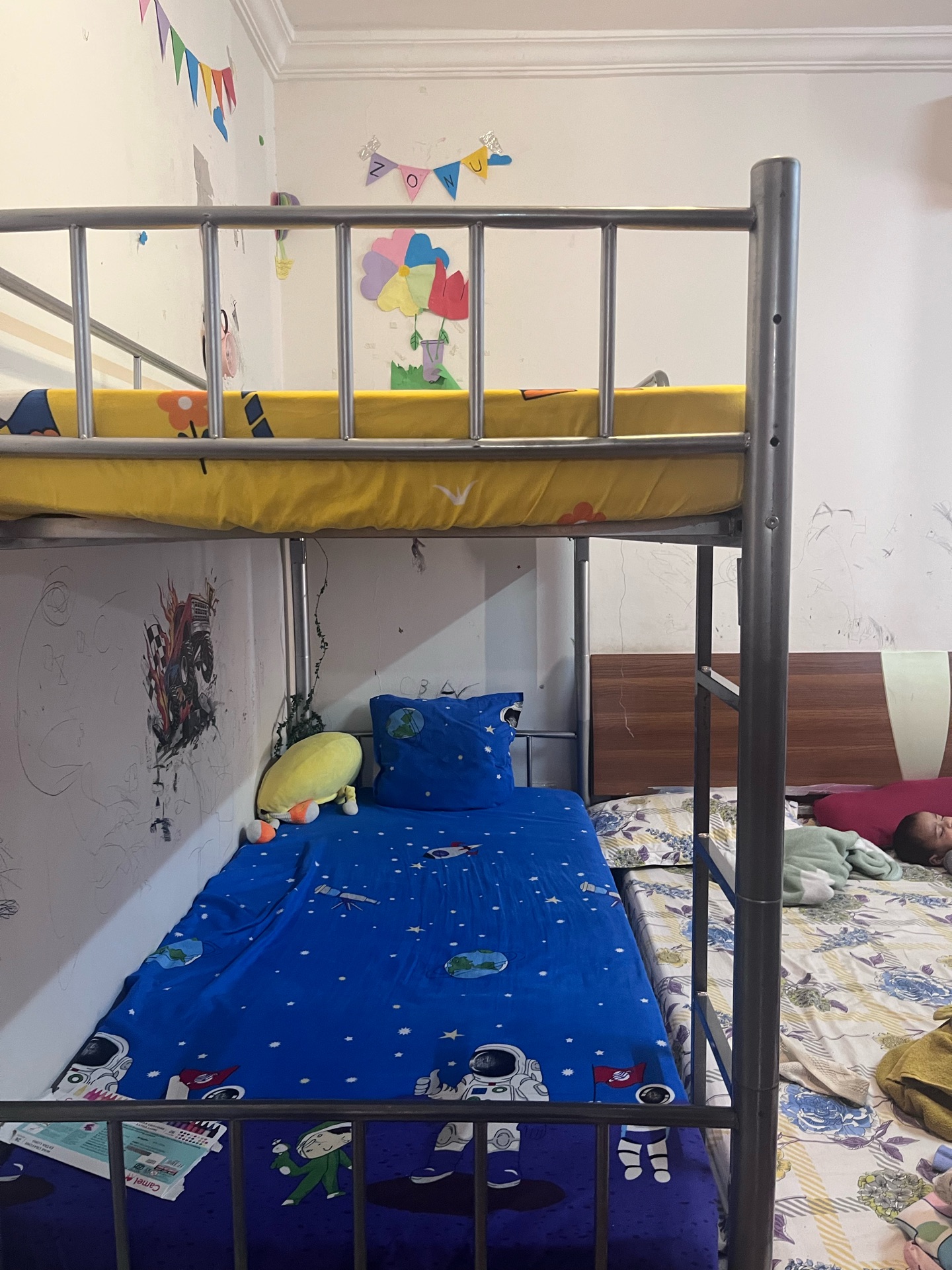Bunk bed for kids /adults - Image 1