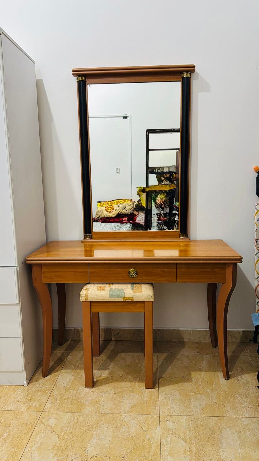 Ladies Dressing table for sale - Image 1