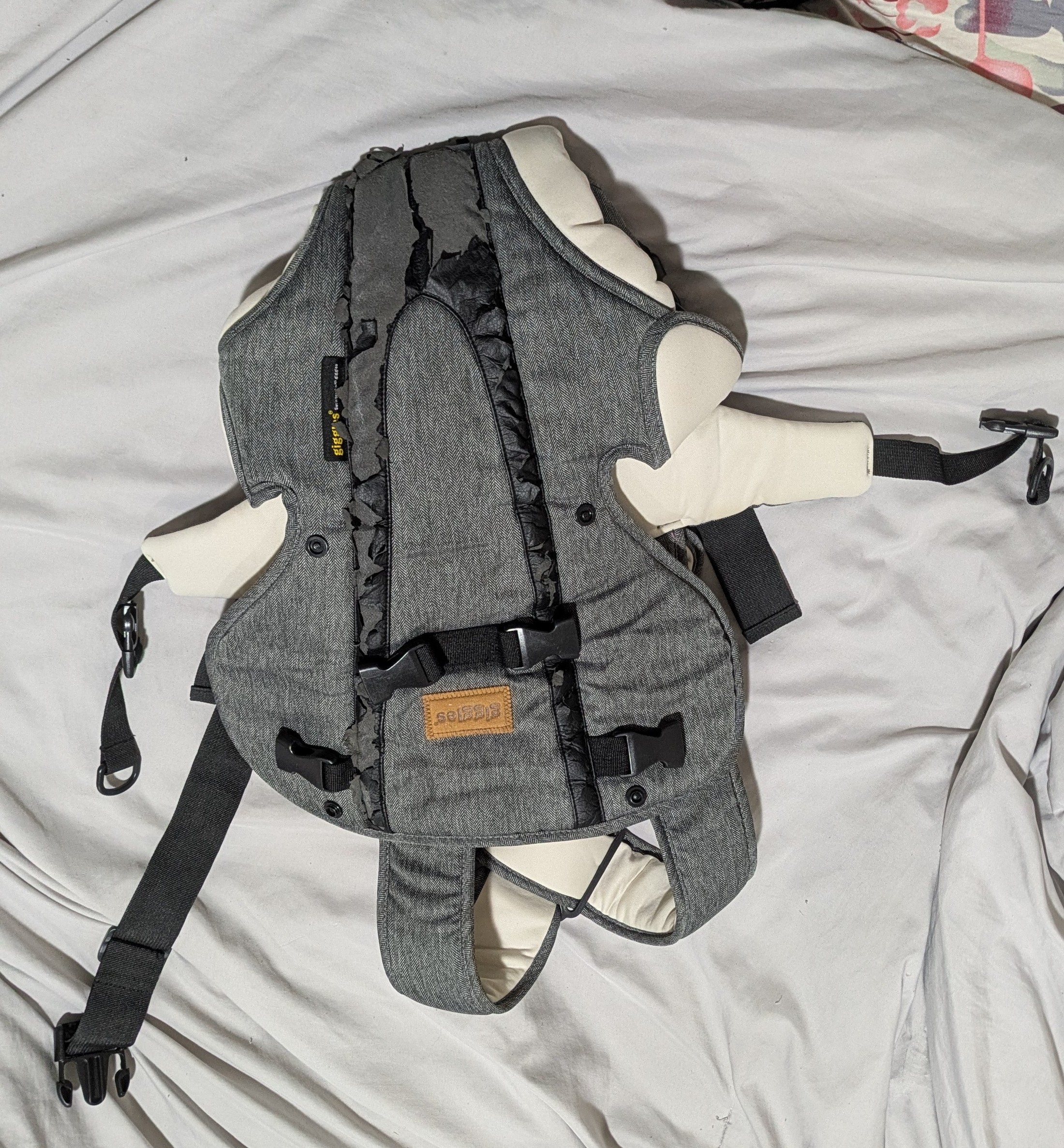 Rarely used baby carrier for sale - Image 1