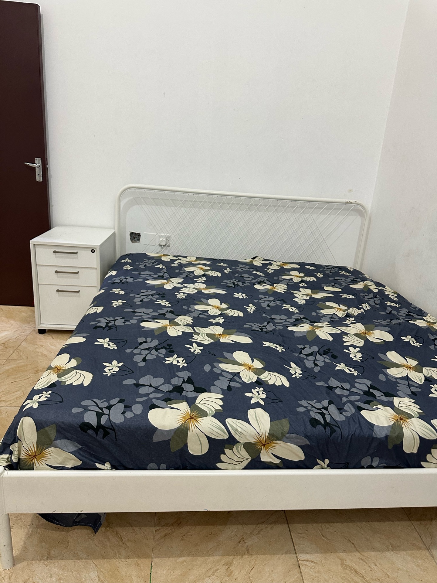 Ikea bed with mattress - Image 3