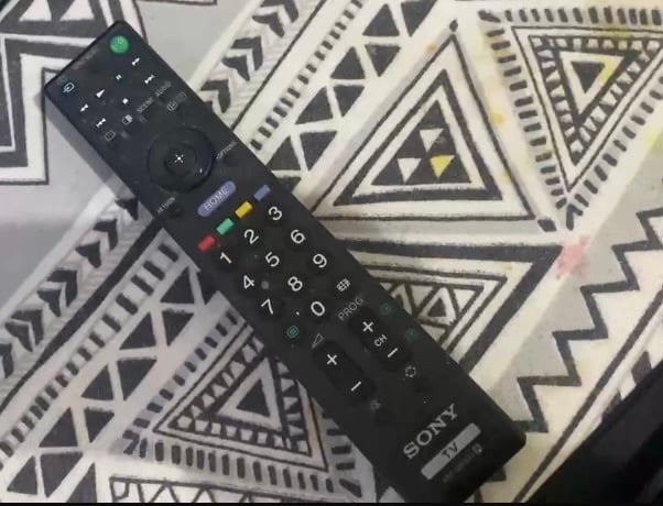 تلفزيون Sony LED 32" - مستعمل، بدون ضمان - Image 6