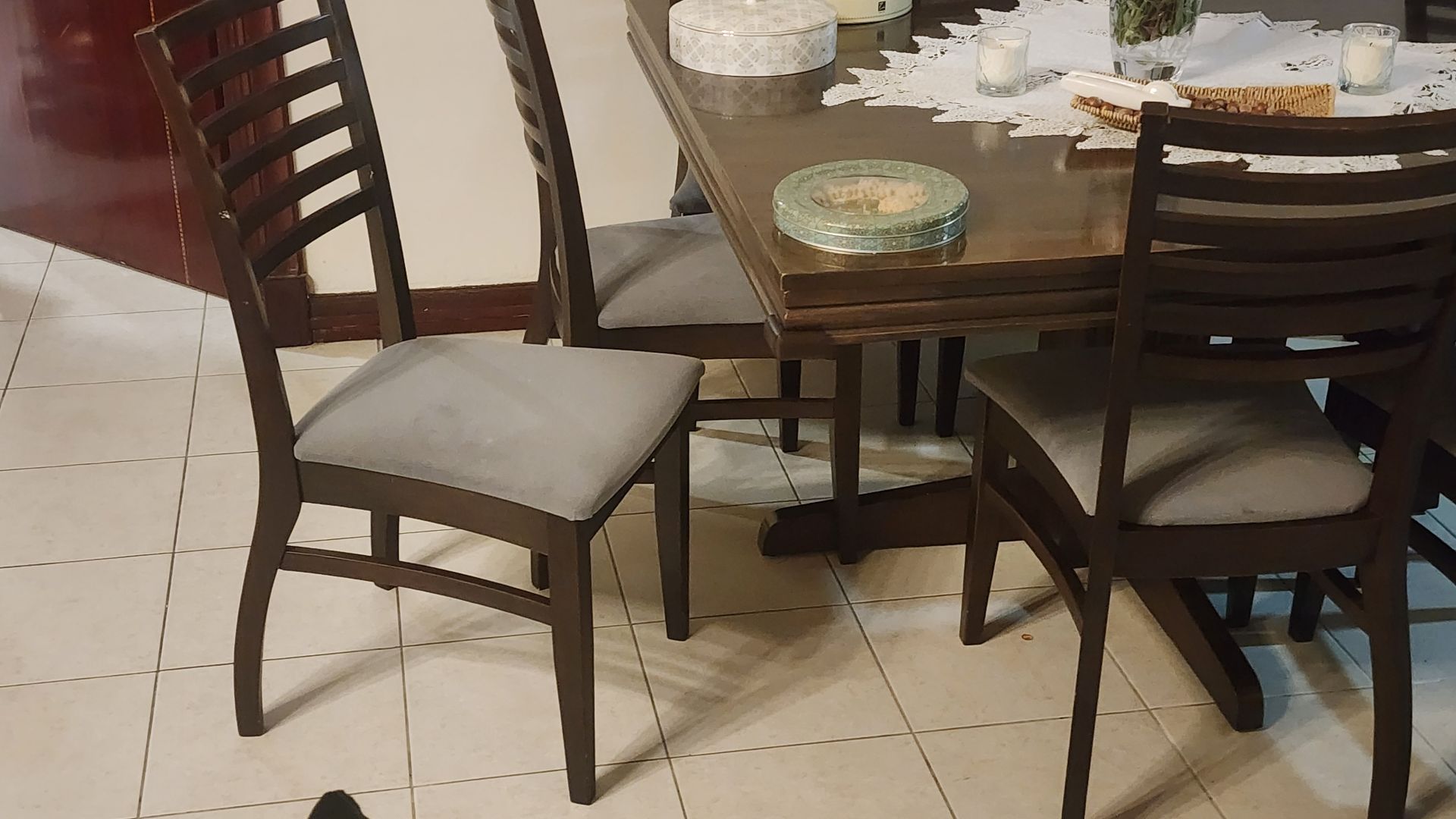 8 Seater square dining table 1.5 x 1.5 Mtr - Image 3
