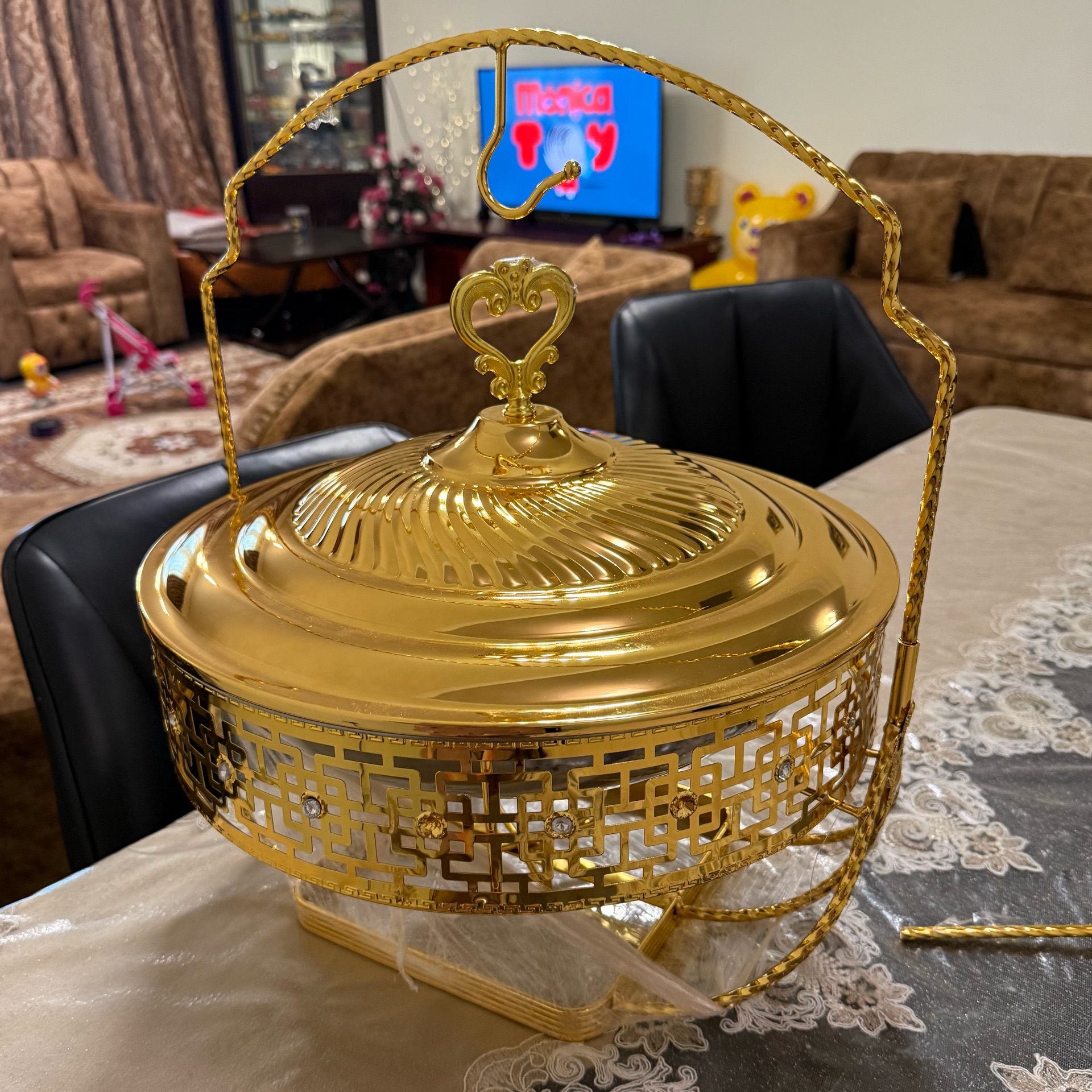 Gold serve-dish  - Image 7