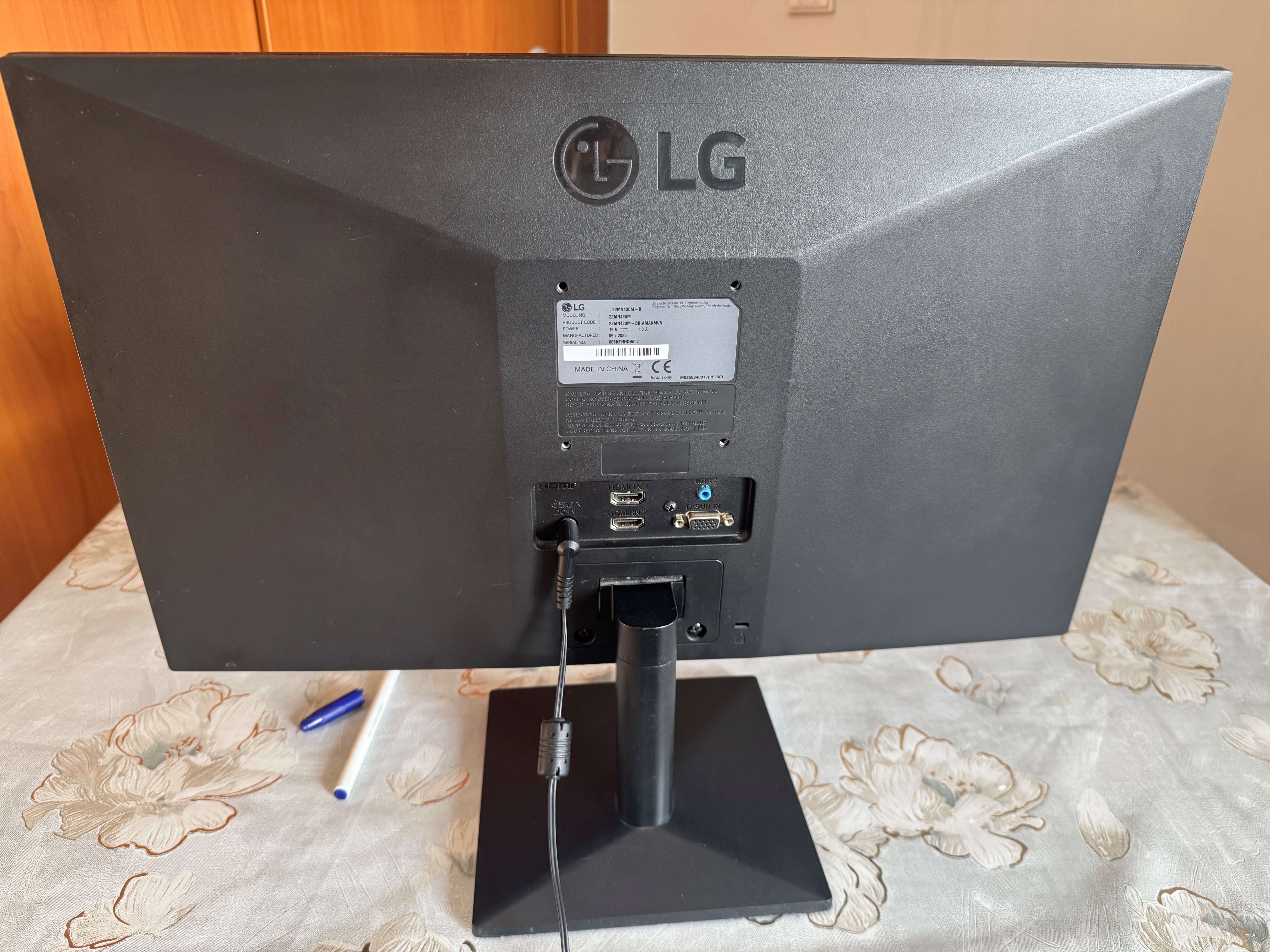 LG Monitor - Image 2