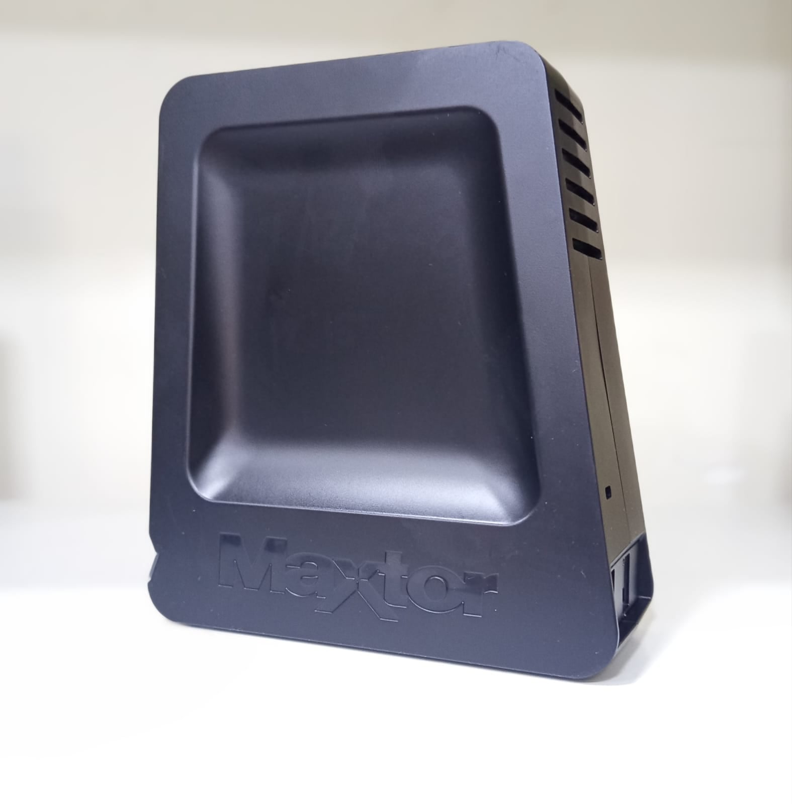 Maxtor OneTouch 4 - 500 GB External HDD on Sale - Image 3