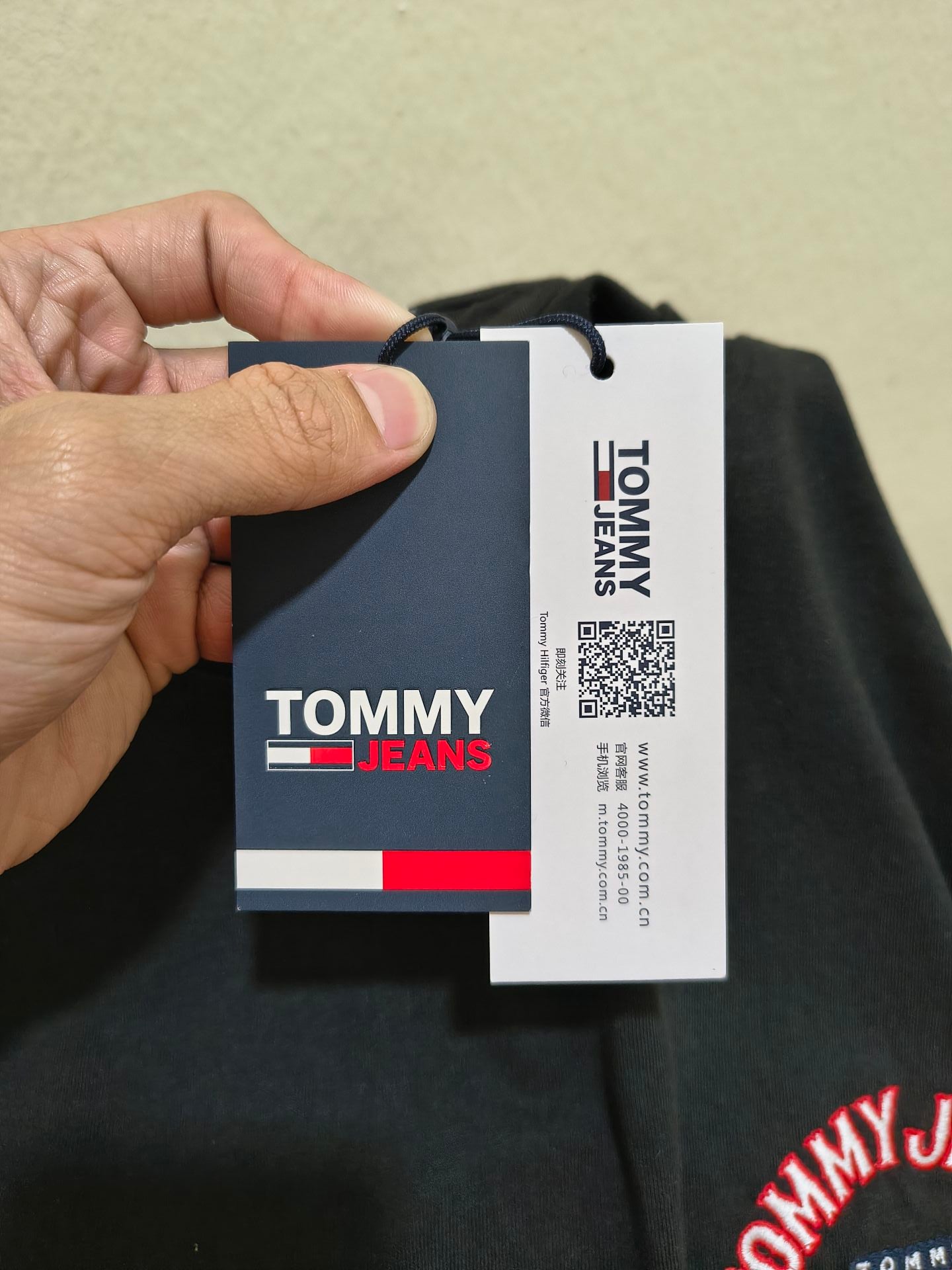 Tommy Jeans with Back Design Shirt (Brand New, Original & Size Medium - Large) - Image 6
