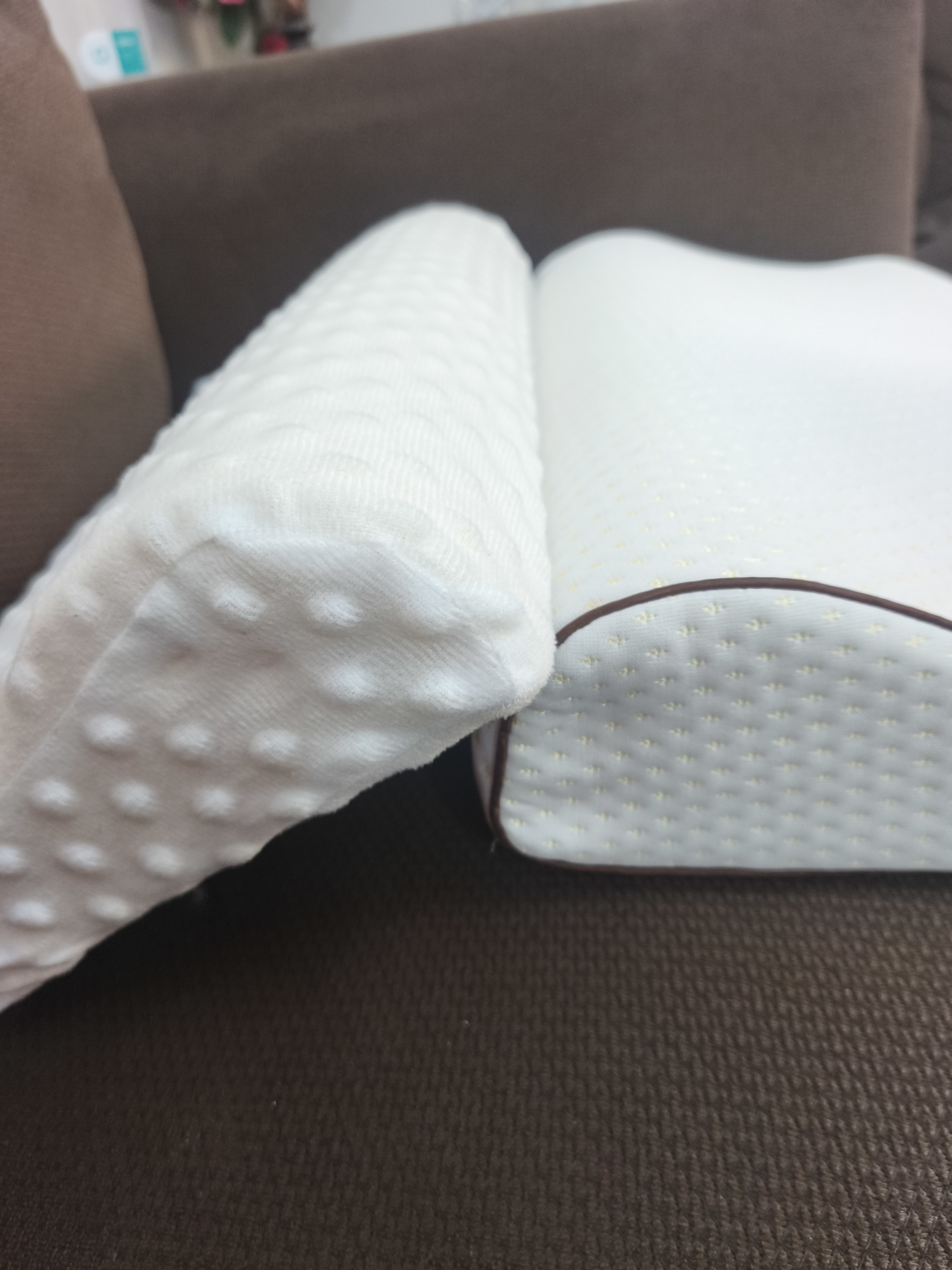 Pair of Memory Foam Pillows + Washable Covers - Image 3