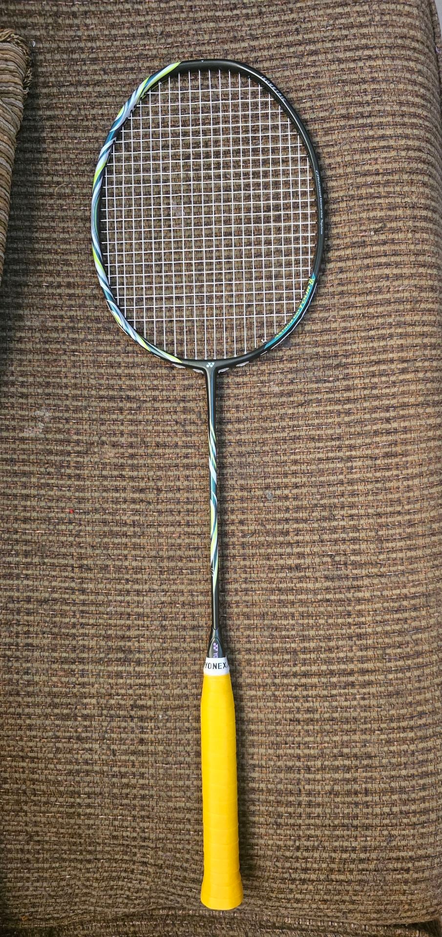 Yonex Astrox 100 TOUR - Image 1