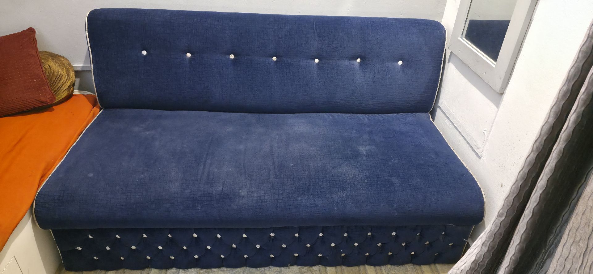 Sofa for sell size 170cm length x80cm depth - Image 4