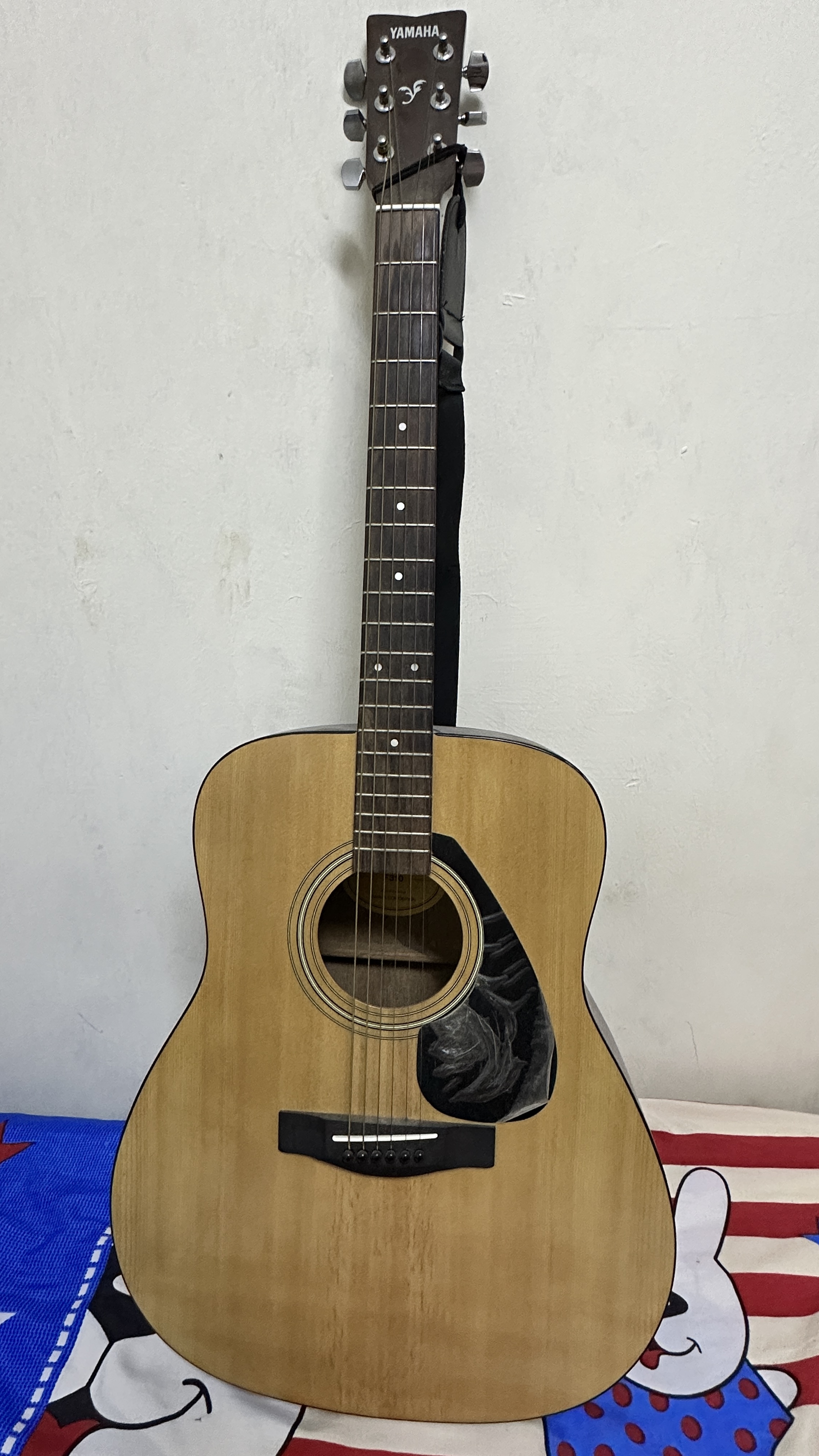 Yamaha Acoustic Guitar - Image 1
