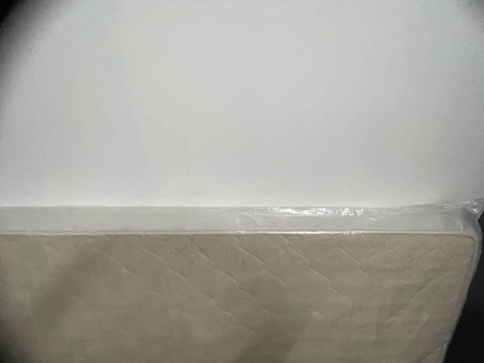 Mattress 150x190x15 only 3 months used - Image 3