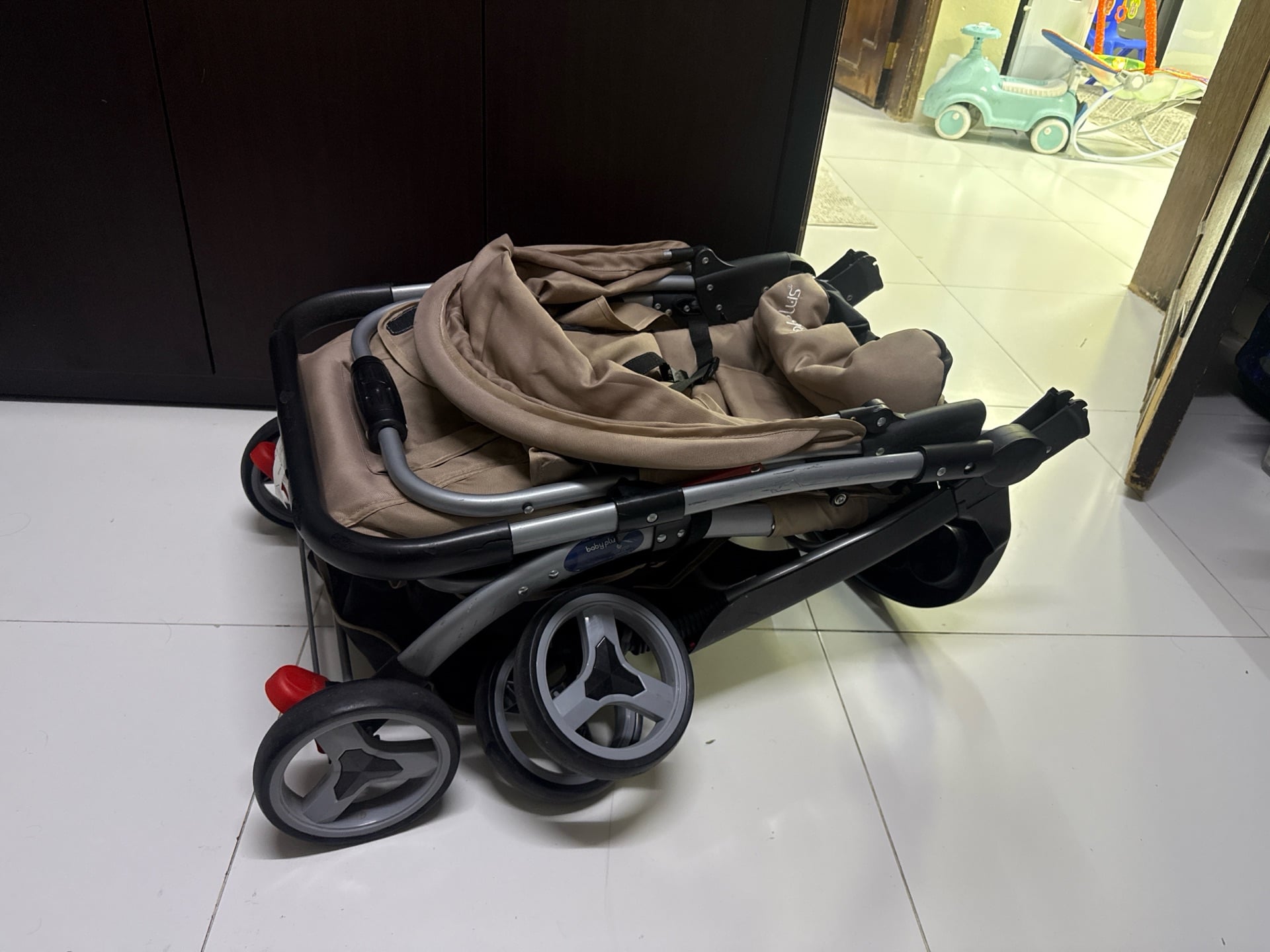 Urgent sale - Image 4