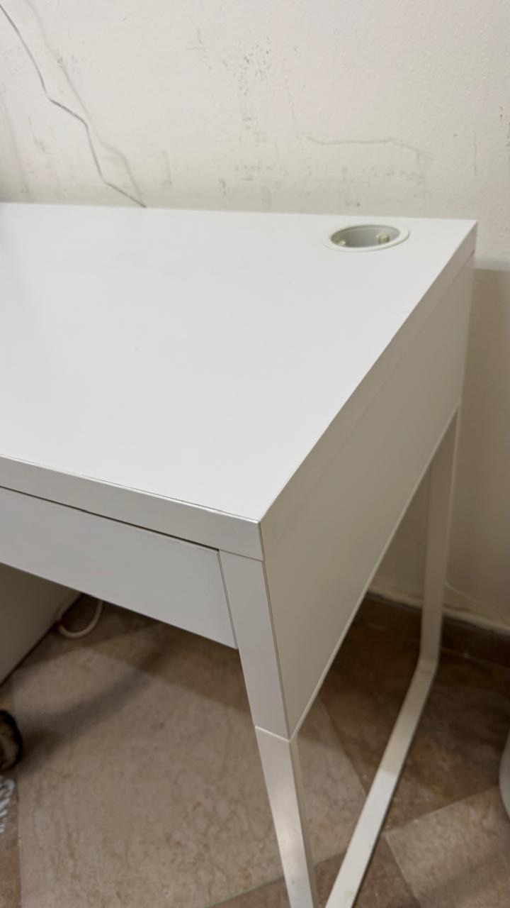 Ikea MICKE desk White  - Image 2