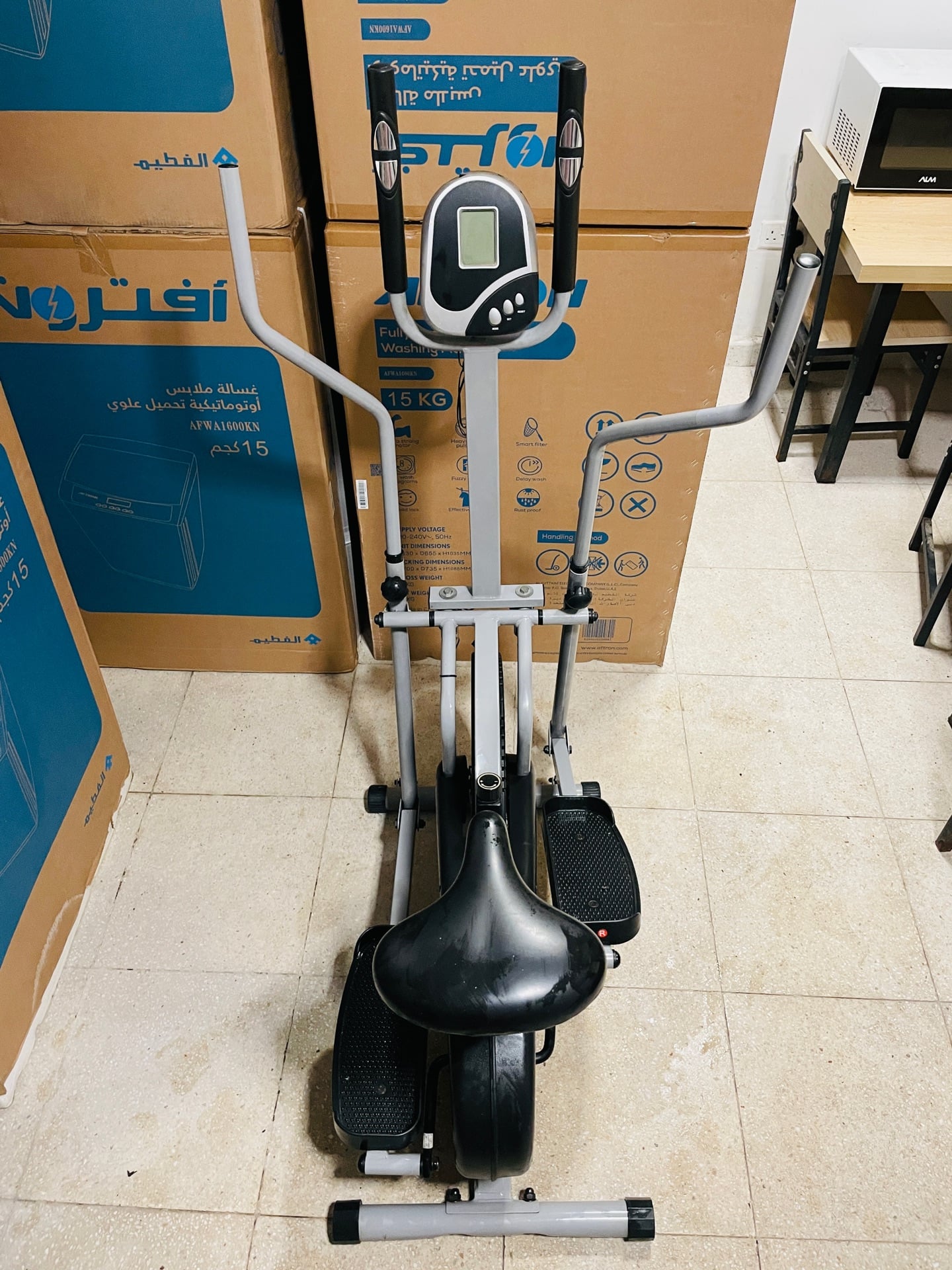 LifeTop Elliptical trainer - Image 2