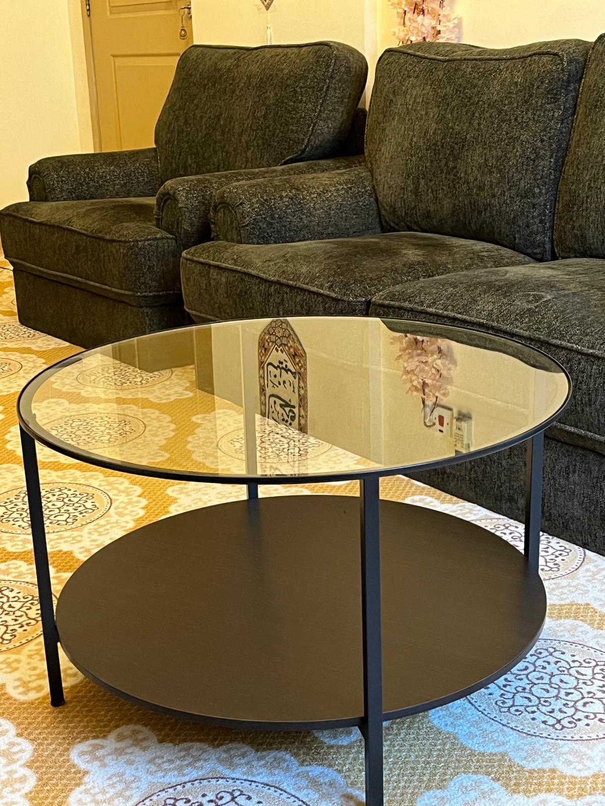 ✨ Stylish Glass & Iron Coffee Table – Like New! - Image 1