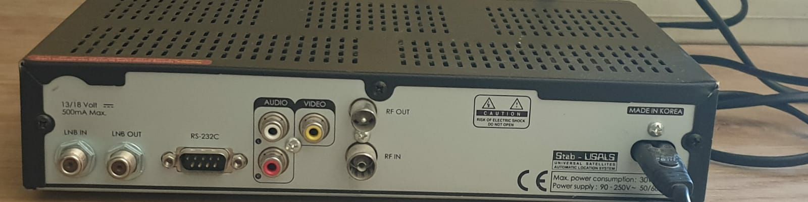 Humax receiver with accessories - Image 4