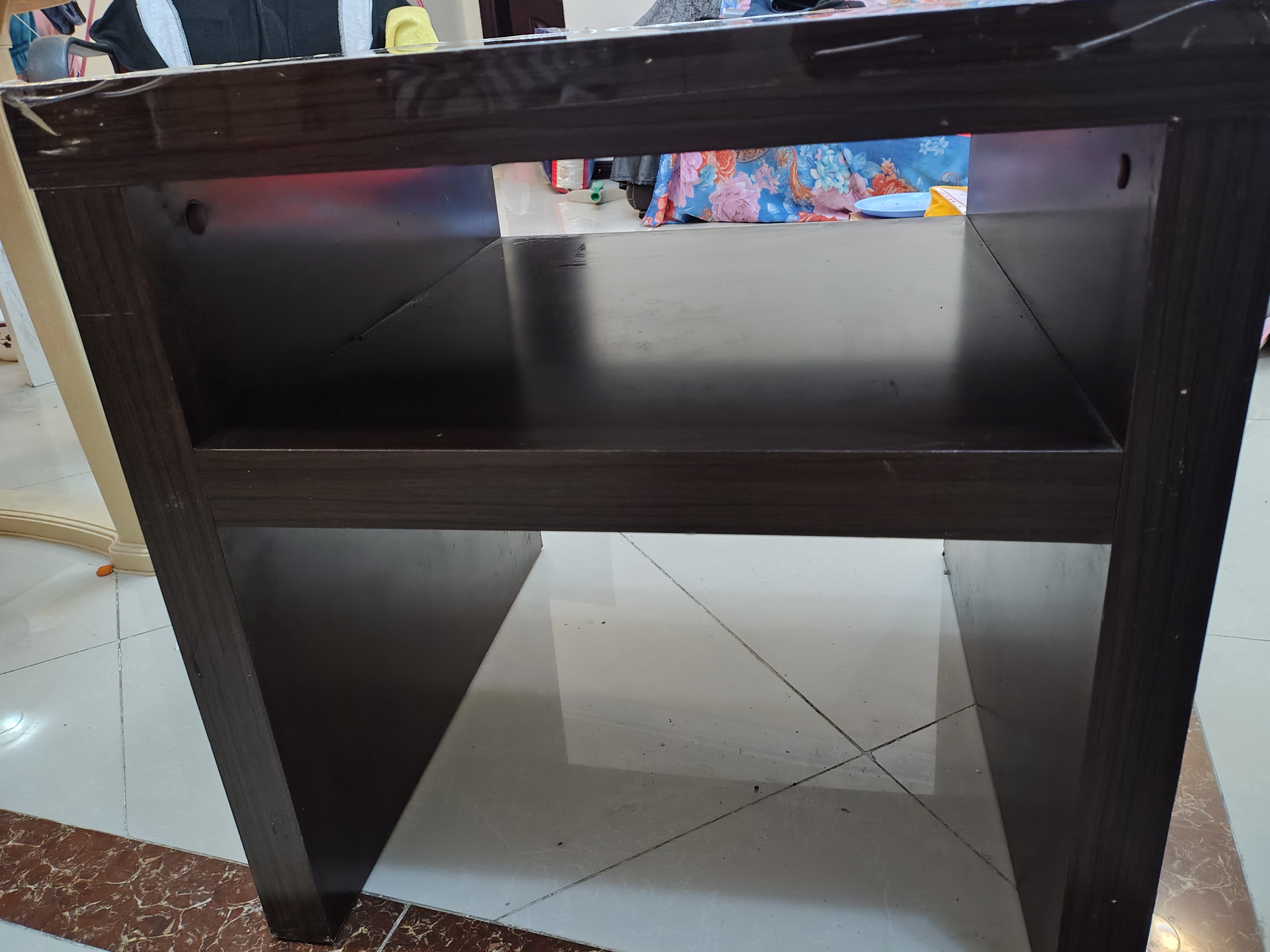 Strong and good condition small table for sale - Image 4