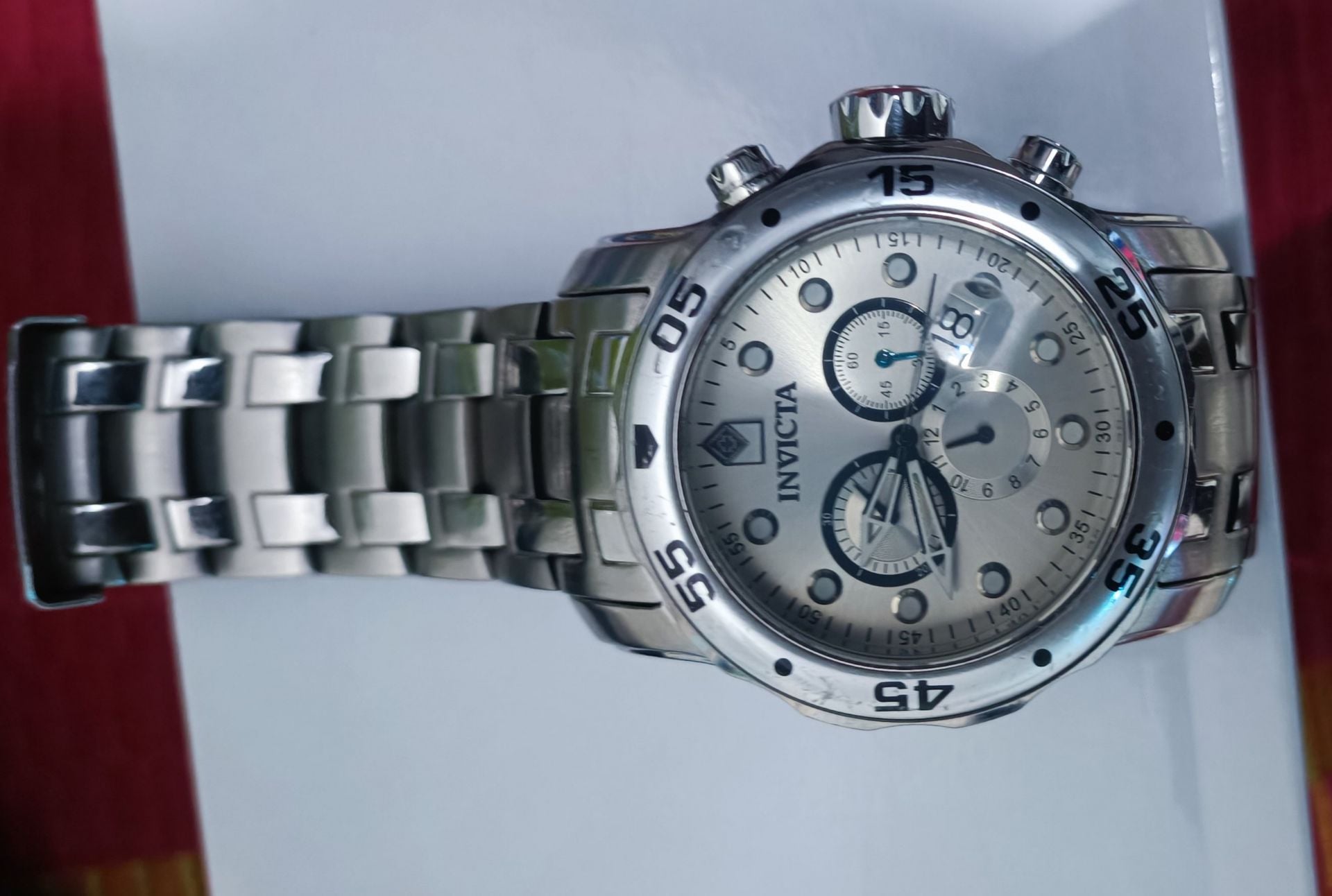 INVICTA  - Image 2