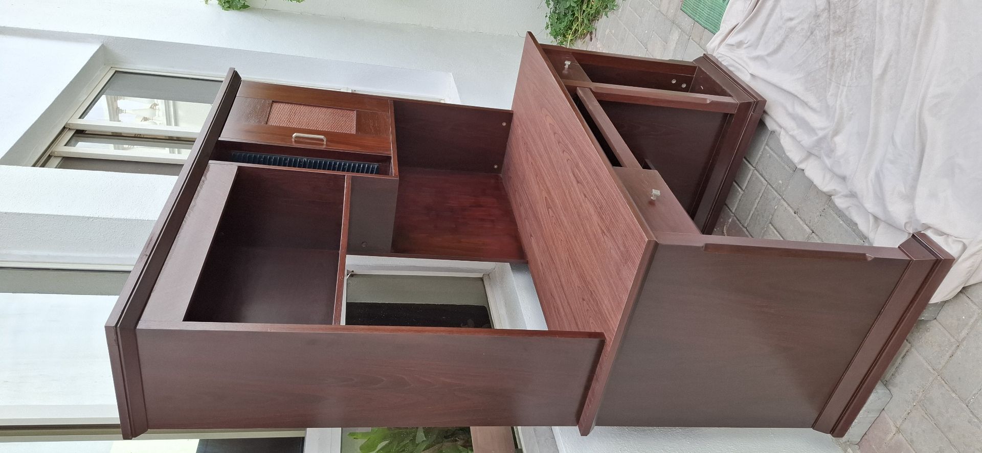 Amazing Office desk  - Image 8