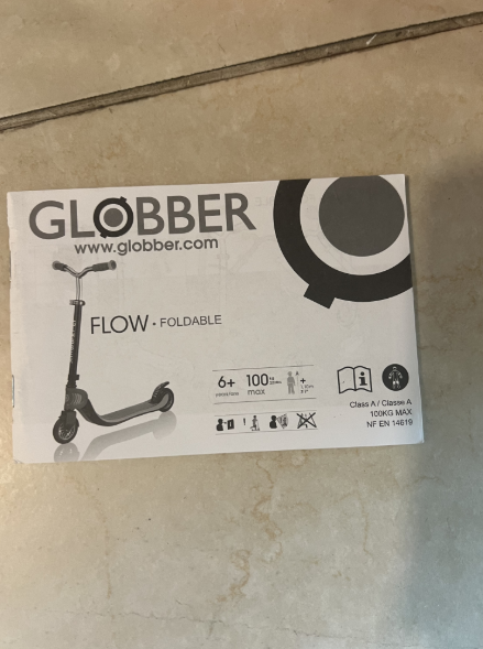 Scooter 6+ Globber brand with helmet s size - Image 3