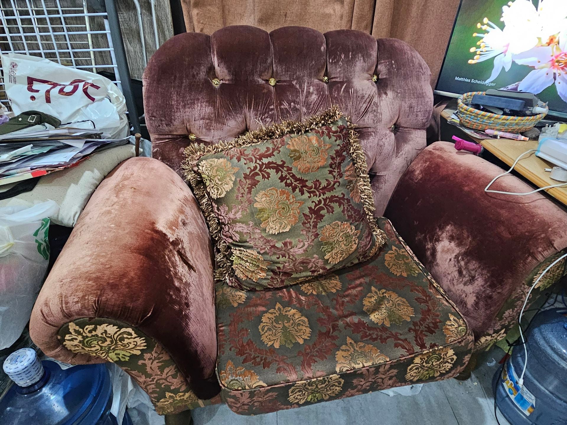 Sofa - Image 4