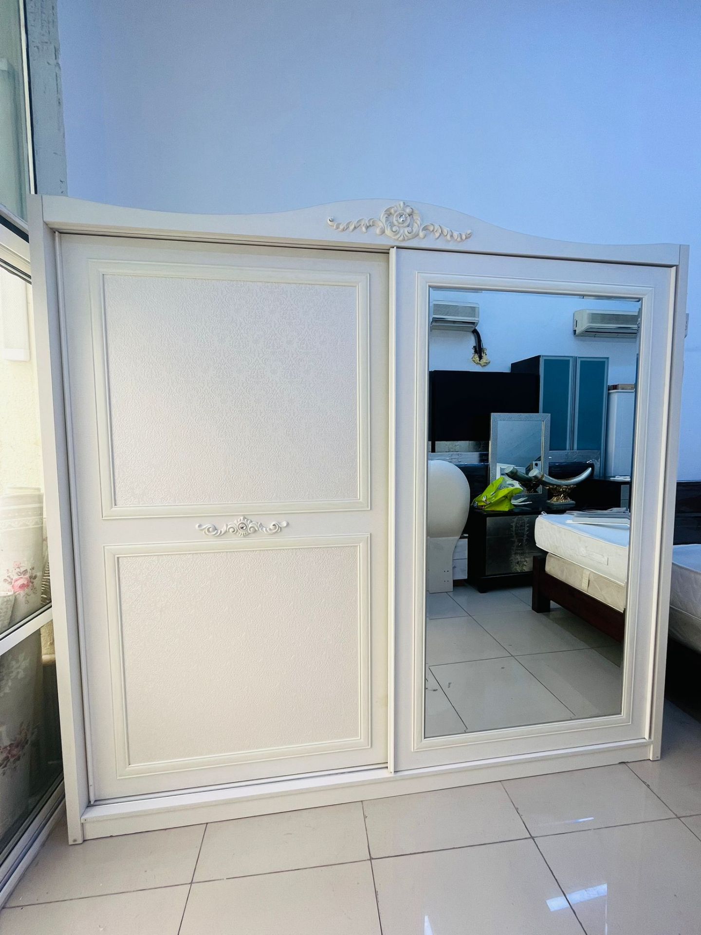 Full bedroom set - Image 5