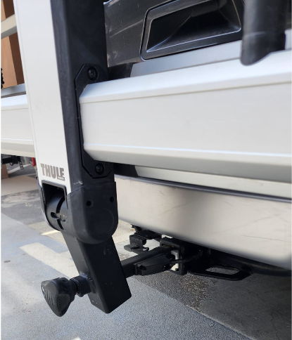 THULE 2 Bike Rack + 2 Mountain Bikes - Image 7