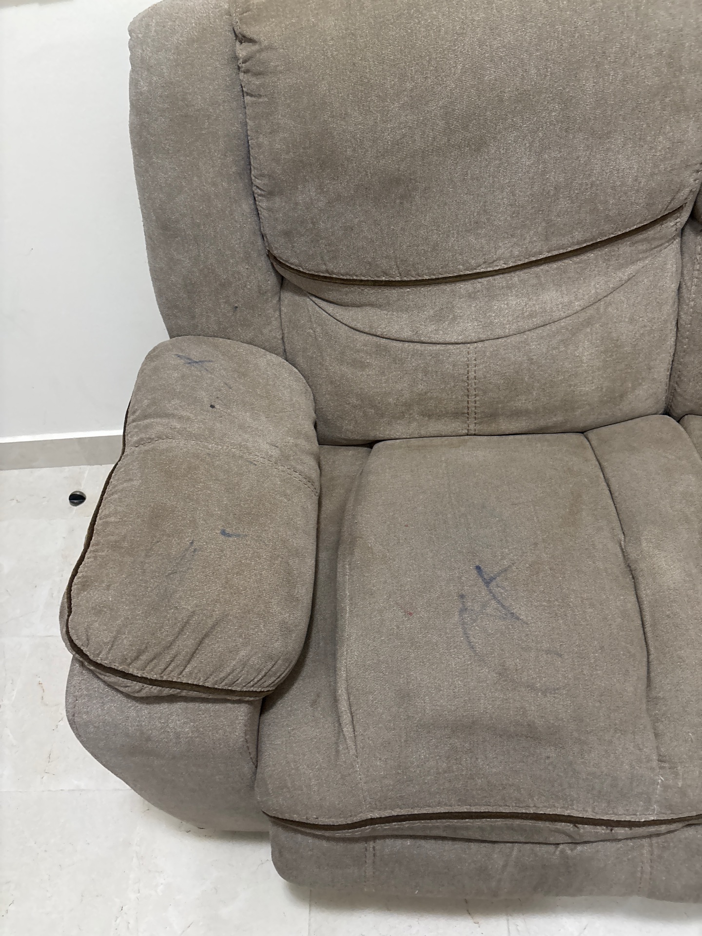 Ricliner Sofa - Image 6