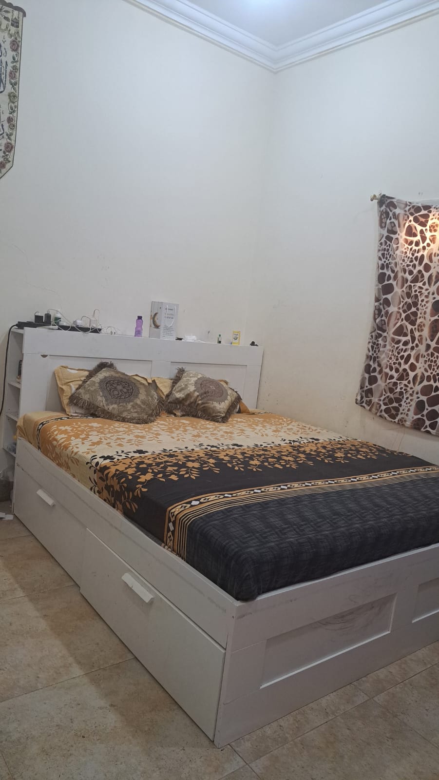 Bed with mattress - Image 4
