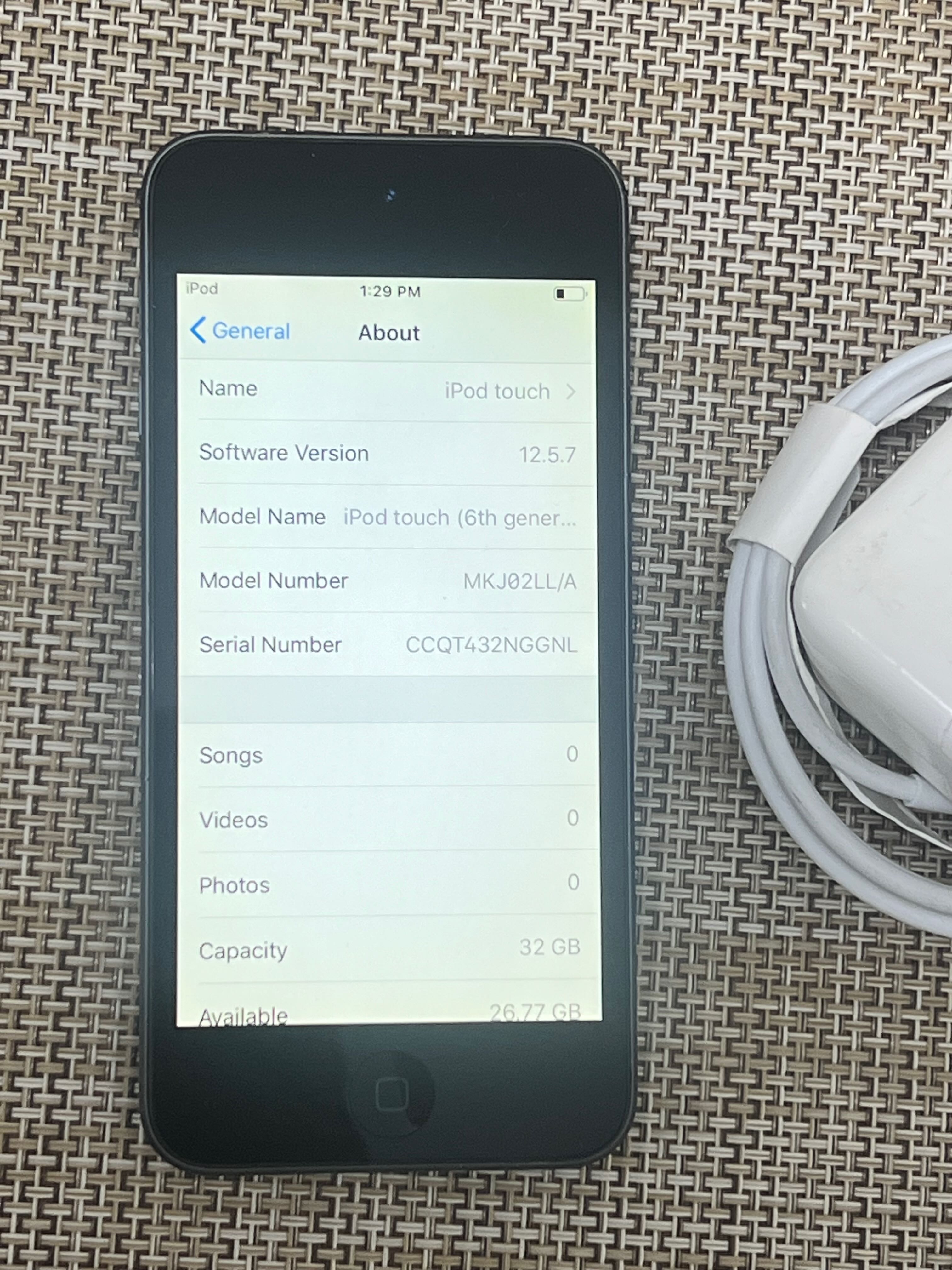 Apple iPod Touch 6th 32GB - Image 1