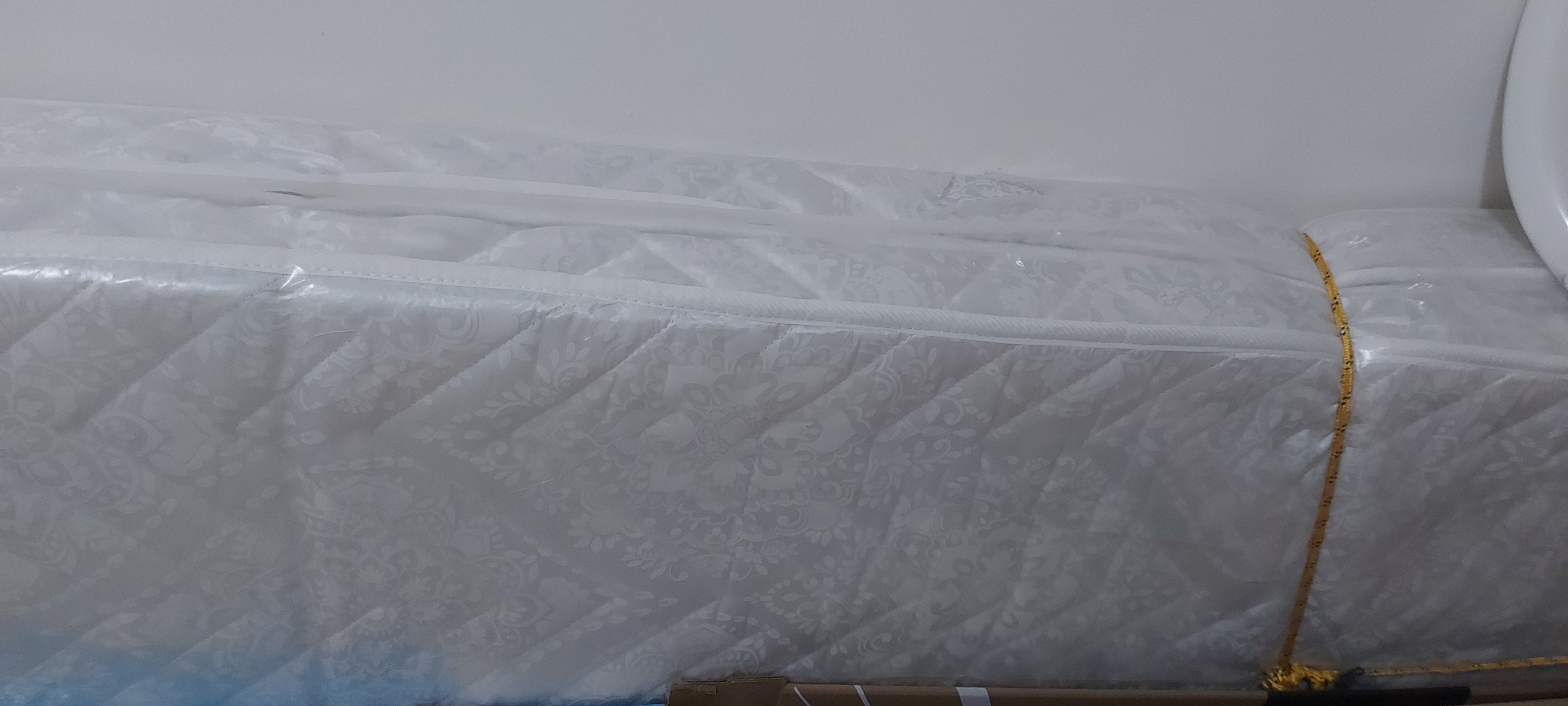 Non used 3x6 feet 2 mattress  - Image 2