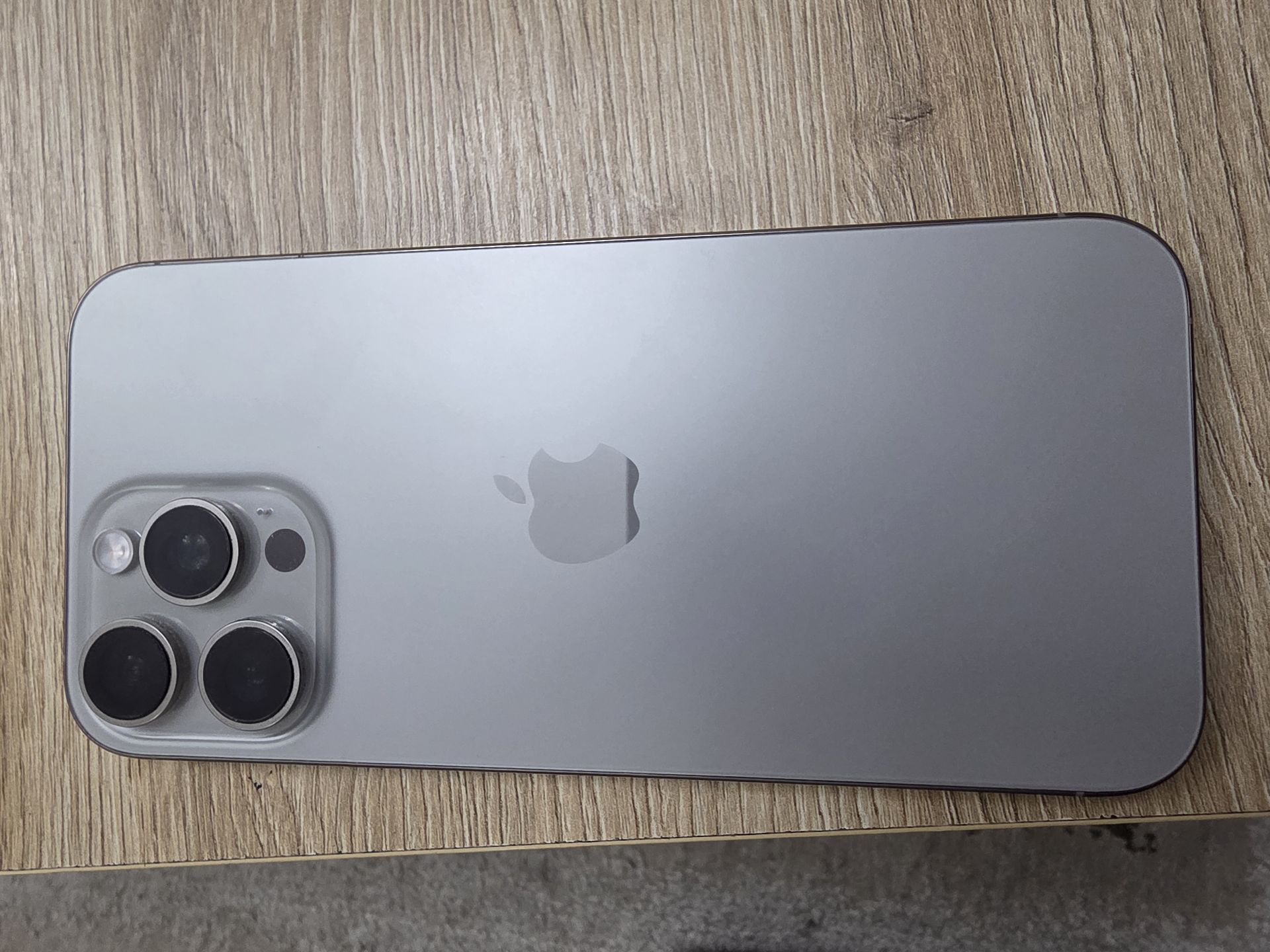 I phone 16 pro max - Image 3