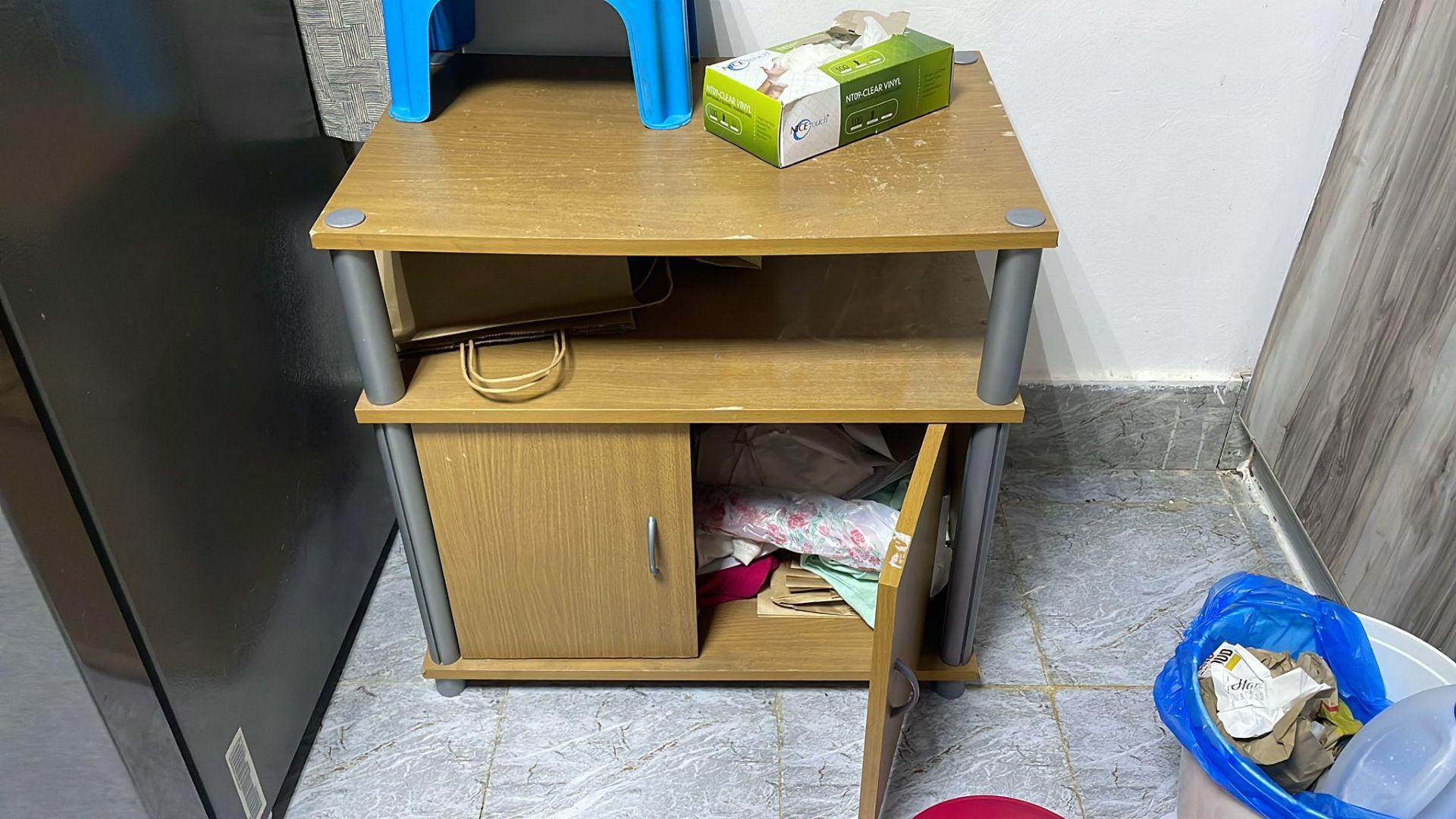 Storage cabin - Image 1