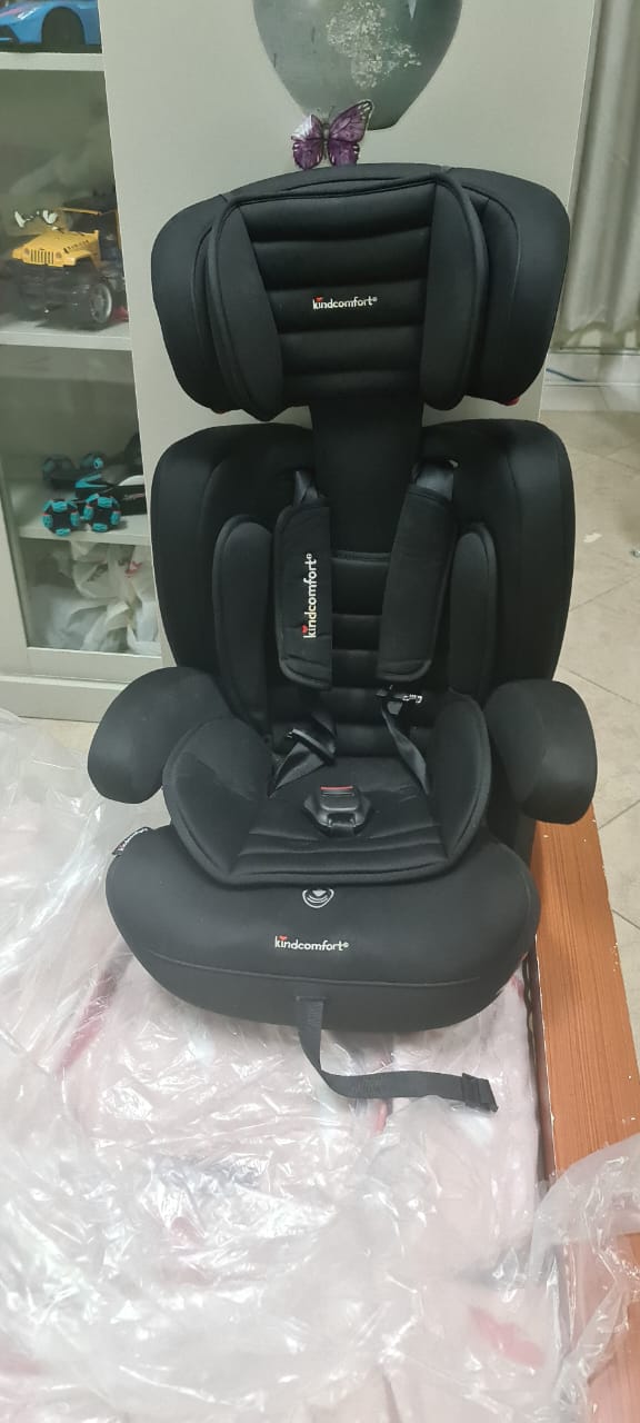 Black colored car seat good condition  - Image 2