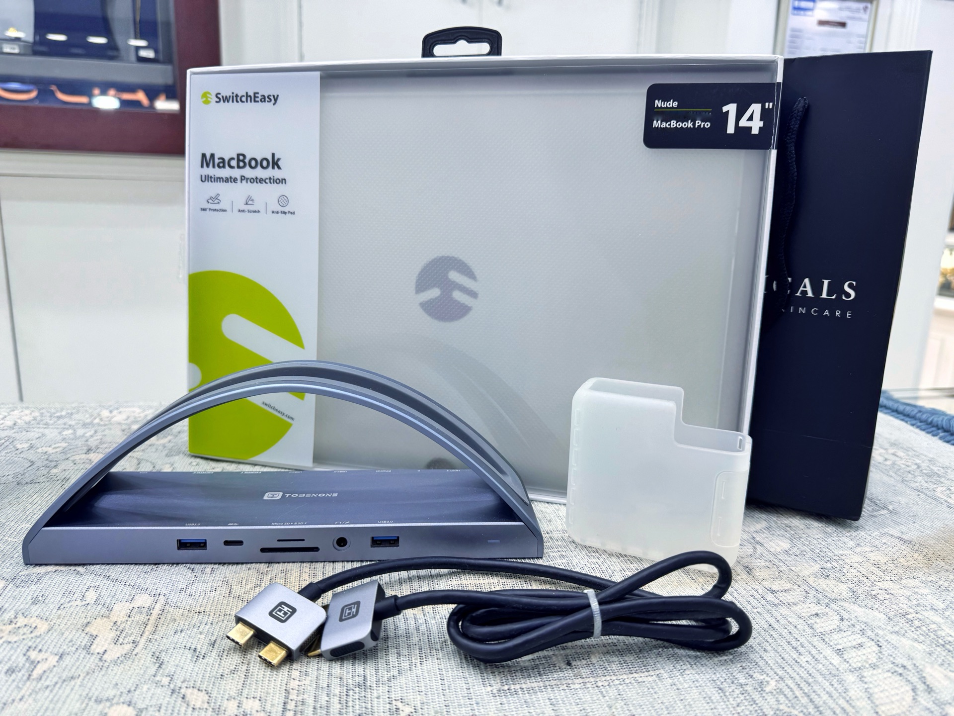 MacBook Pro 13” (2020 Intel i5) - Image 7