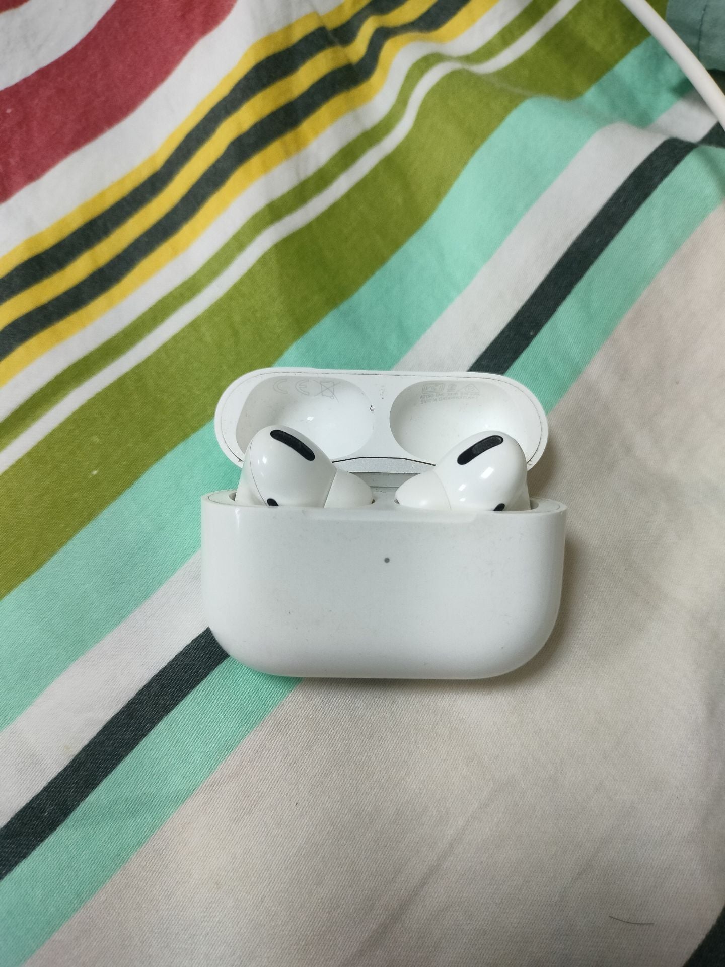 Apple airpods pro 1  - Image 2