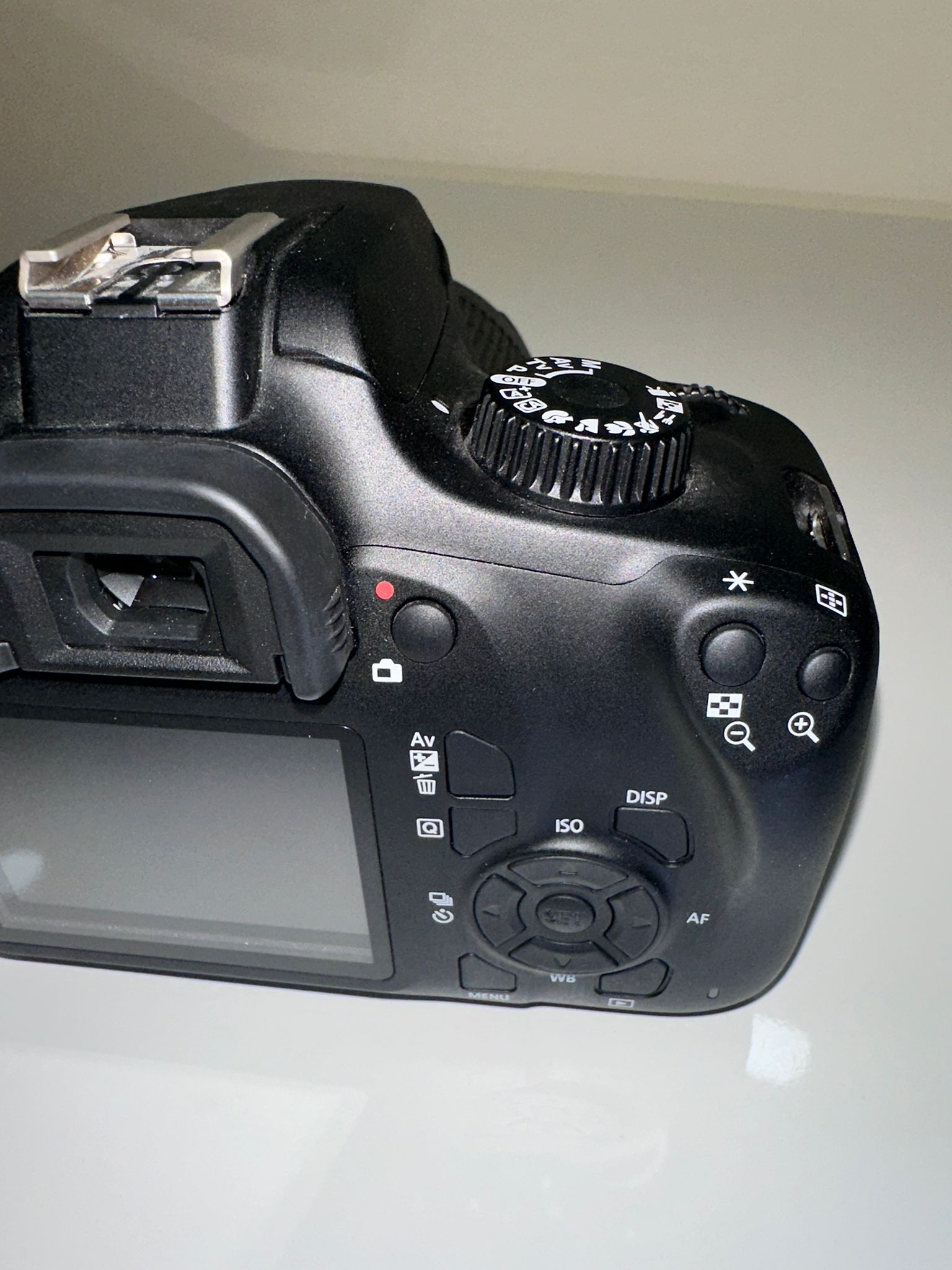 كاميرا كانون EOS 4000D DSLR كالجديد (استخدام مرة واحدة) (بدون بطاقة ذاكرة) - Image 8