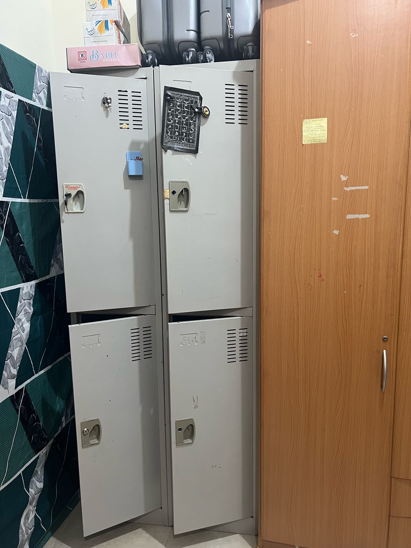 Locker cupboard 2 piece very good condition.  - Image 6